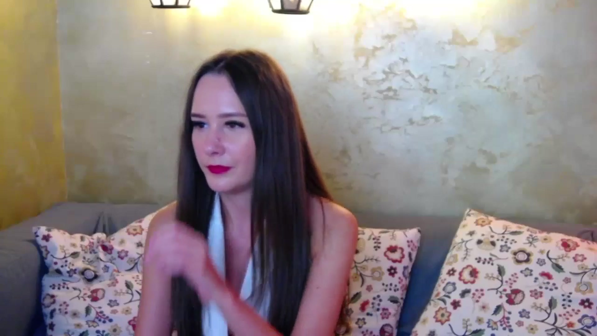 Gallery image thumbnail from Radiance's myfreecams stream on, 10/09/2024, 18:41 image 4 of 20