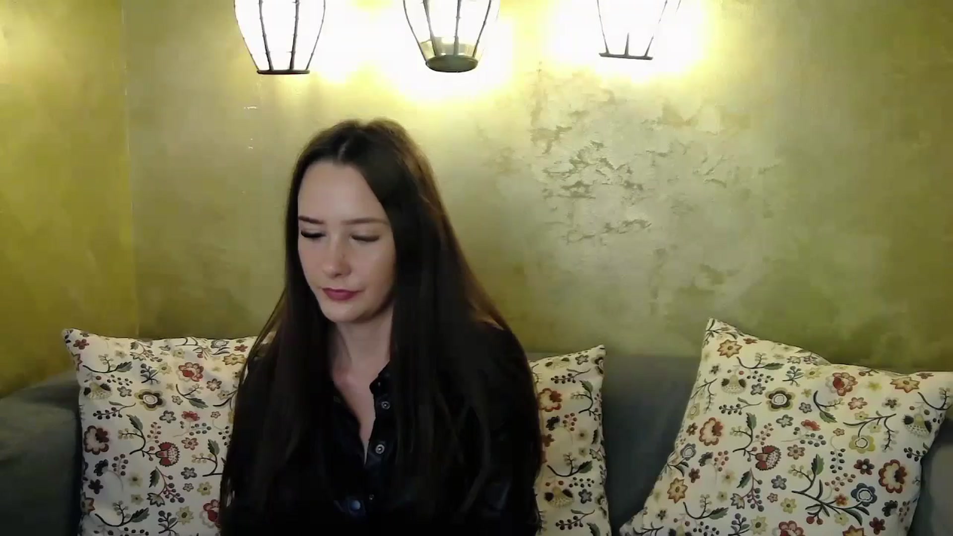 Gallery image thumbnail from Radiance's myfreecams stream on, 10/14/2024, 14:49 image 5 of 20