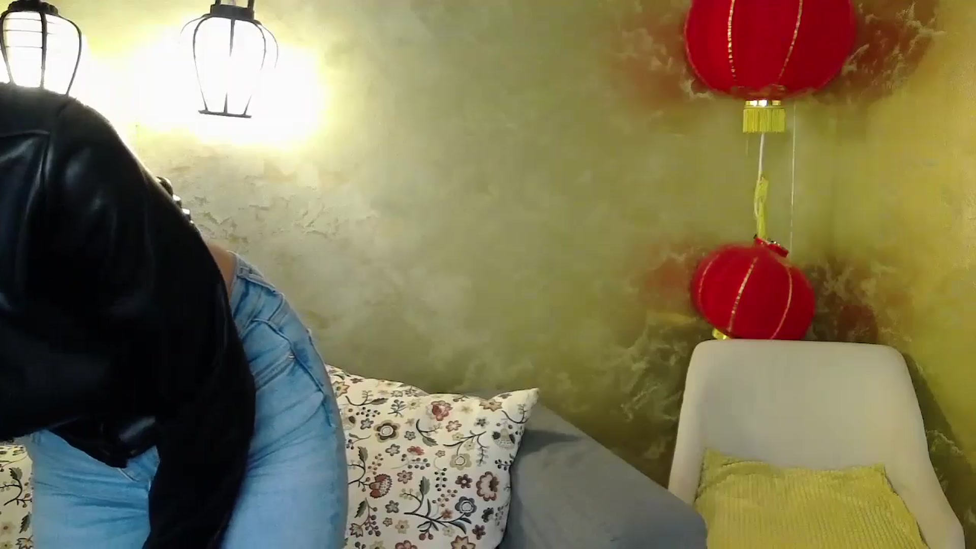 Gallery image thumbnail from Radiance's myfreecams stream on, 10/14/2024, 19:26 image 7 of 20