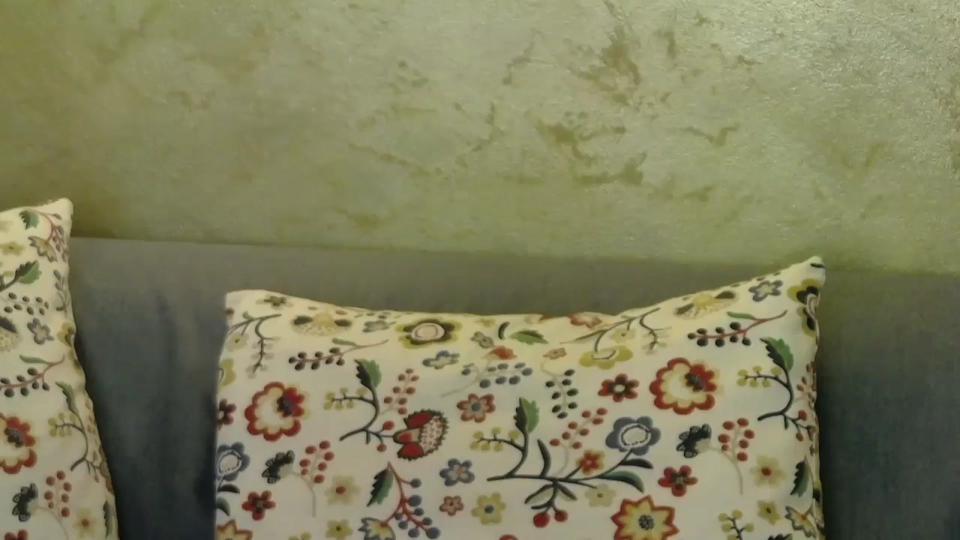 Gallery image thumbnail from Radiance's myfreecams stream on, 10/14/2024, 19:26 image 10 of 20