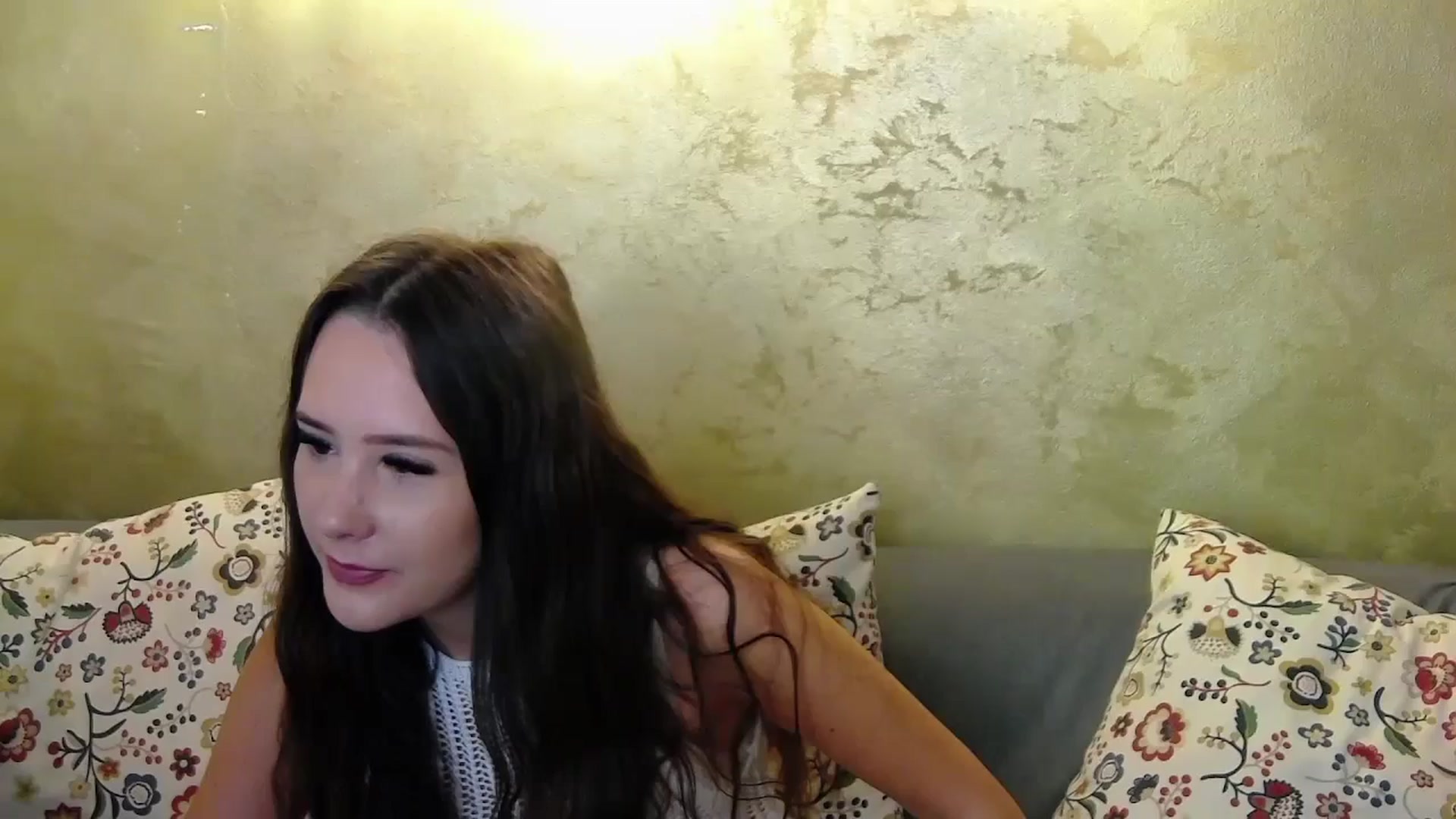 Gallery image thumbnail from Radiance's myfreecams stream on, 10/15/2024, 13:36 image 1 of 20