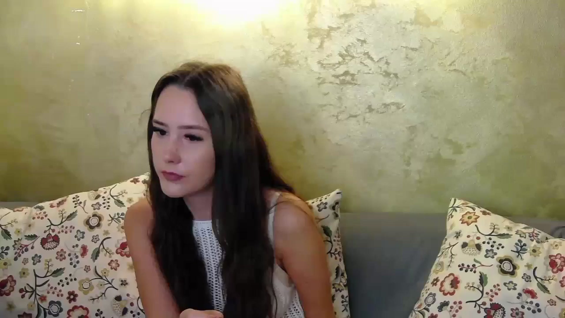 Gallery image thumbnail from Radiance's myfreecams stream on, 10/15/2024, 13:36 image 4 of 20