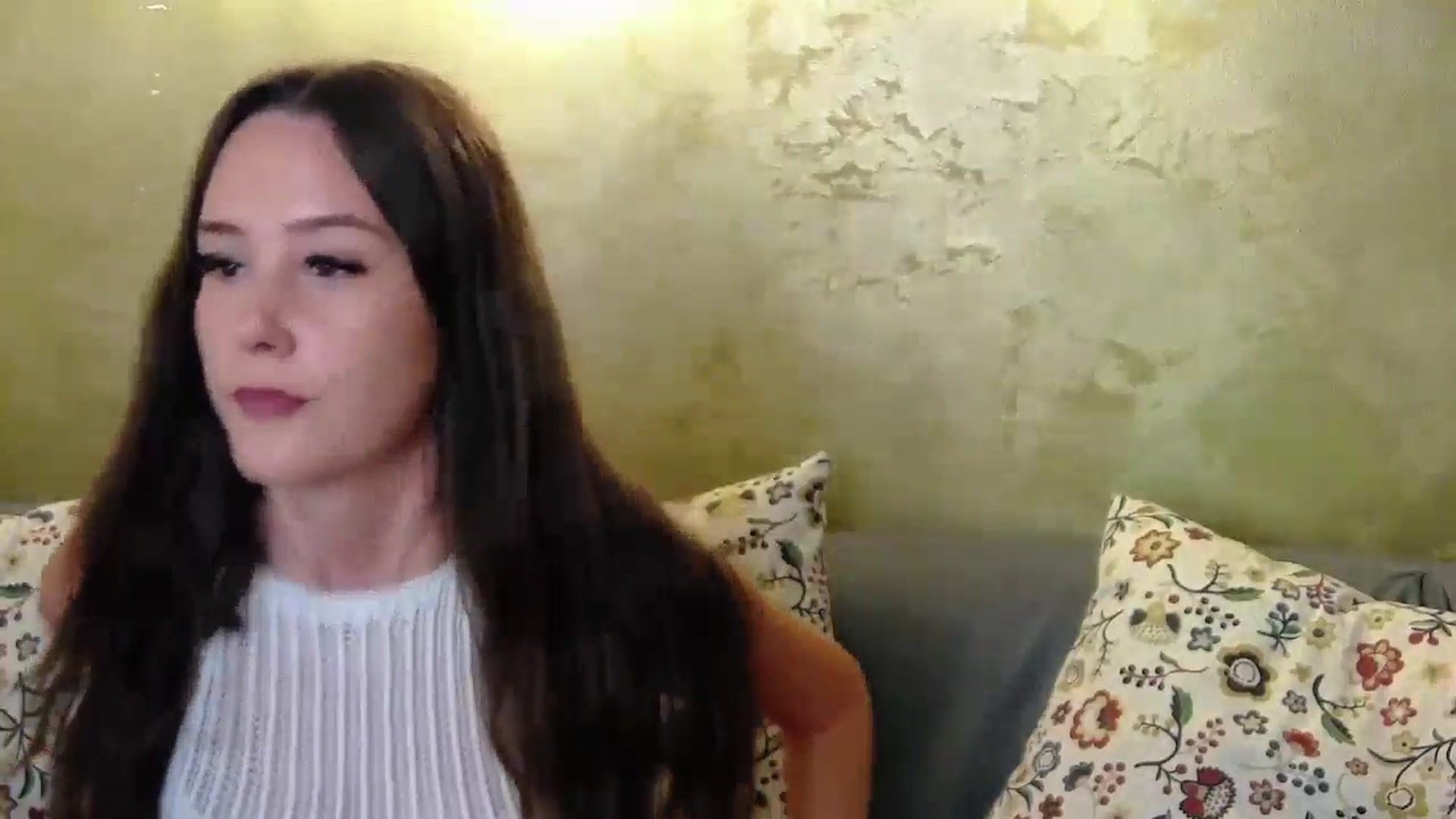 Gallery image thumbnail from Radiance's myfreecams stream on, 10/15/2024, 14:19 image 9 of 20