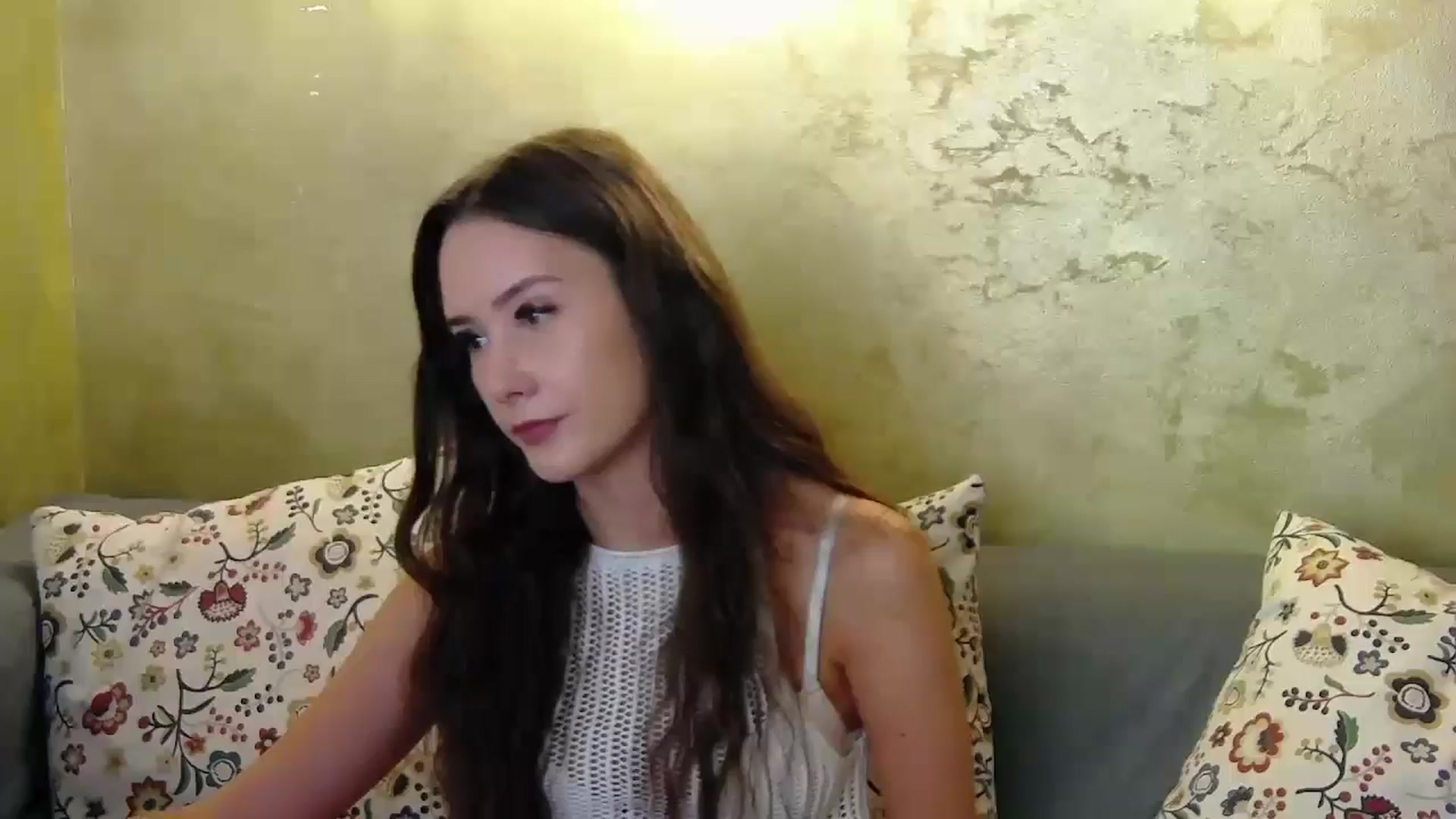 Gallery image thumbnail from Radiance's myfreecams stream on, 10/15/2024, 14:19 image 1 of 20