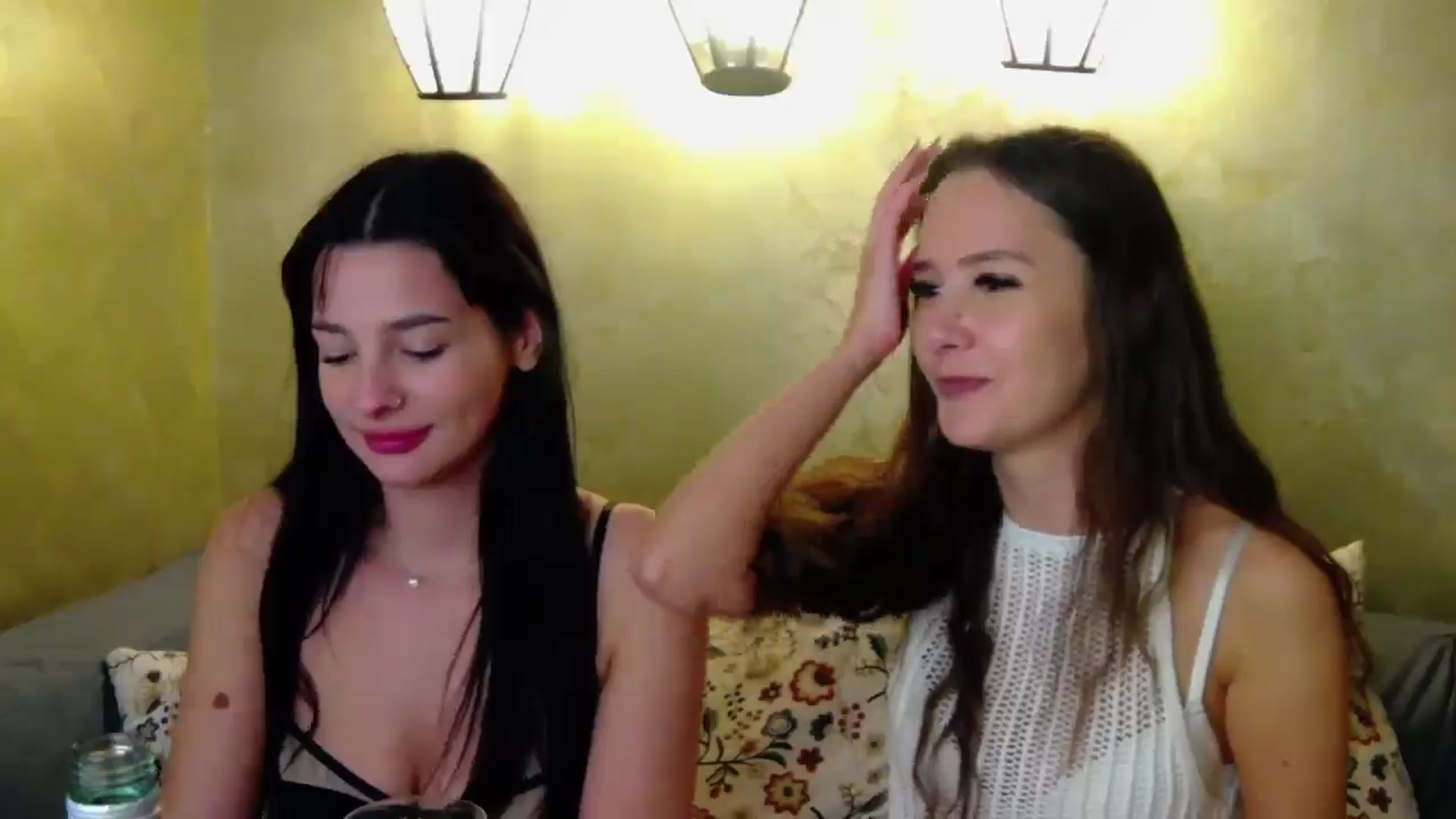 Gallery image thumbnail from Radiance's myfreecams stream on, 10/15/2024, 20:59 image 10 of 20