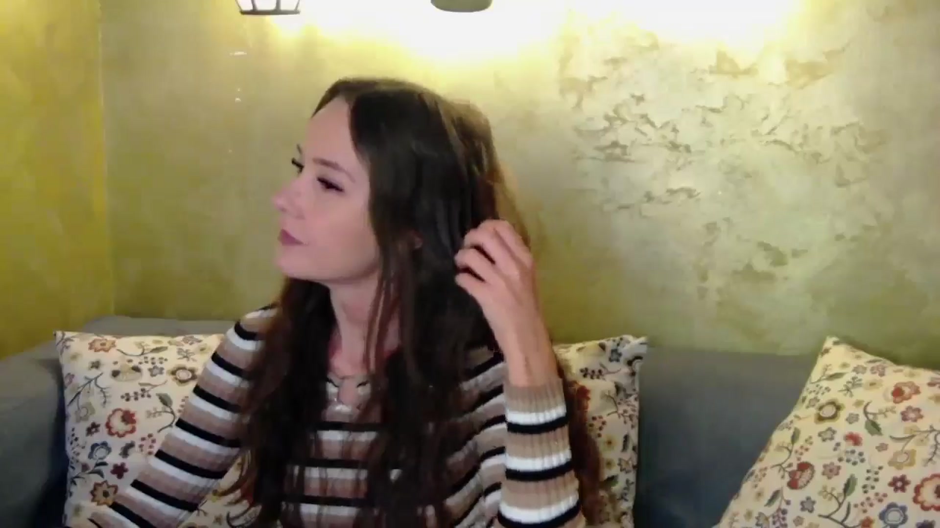 Gallery image thumbnail from Radiance's myfreecams stream on, 10/16/2024, 16:52 image 4 of 20