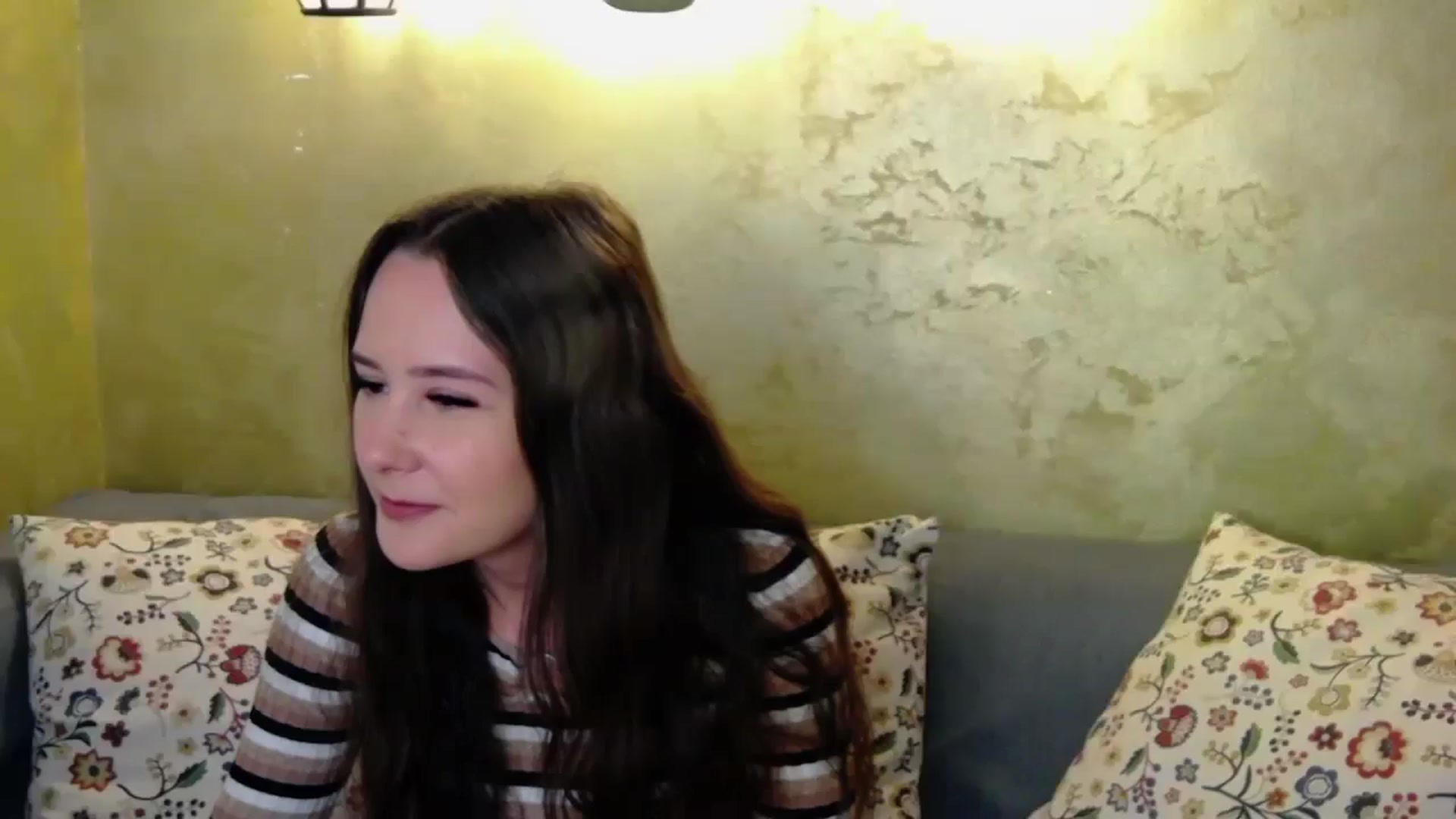 Gallery image thumbnail from Radiance's myfreecams stream on, 10/16/2024, 16:52 image 8 of 20