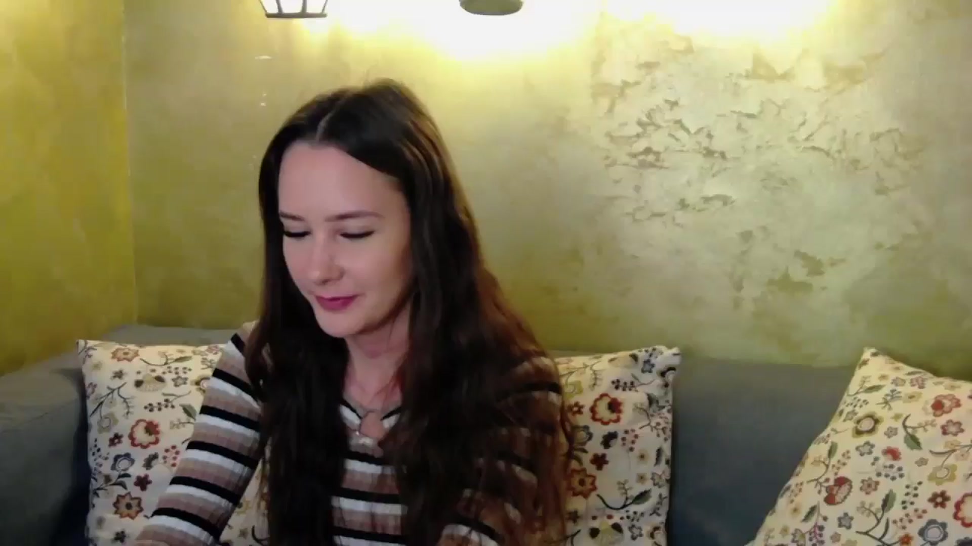Gallery image thumbnail from Radiance's myfreecams stream on, 10/16/2024, 16:52 image 1 of 20