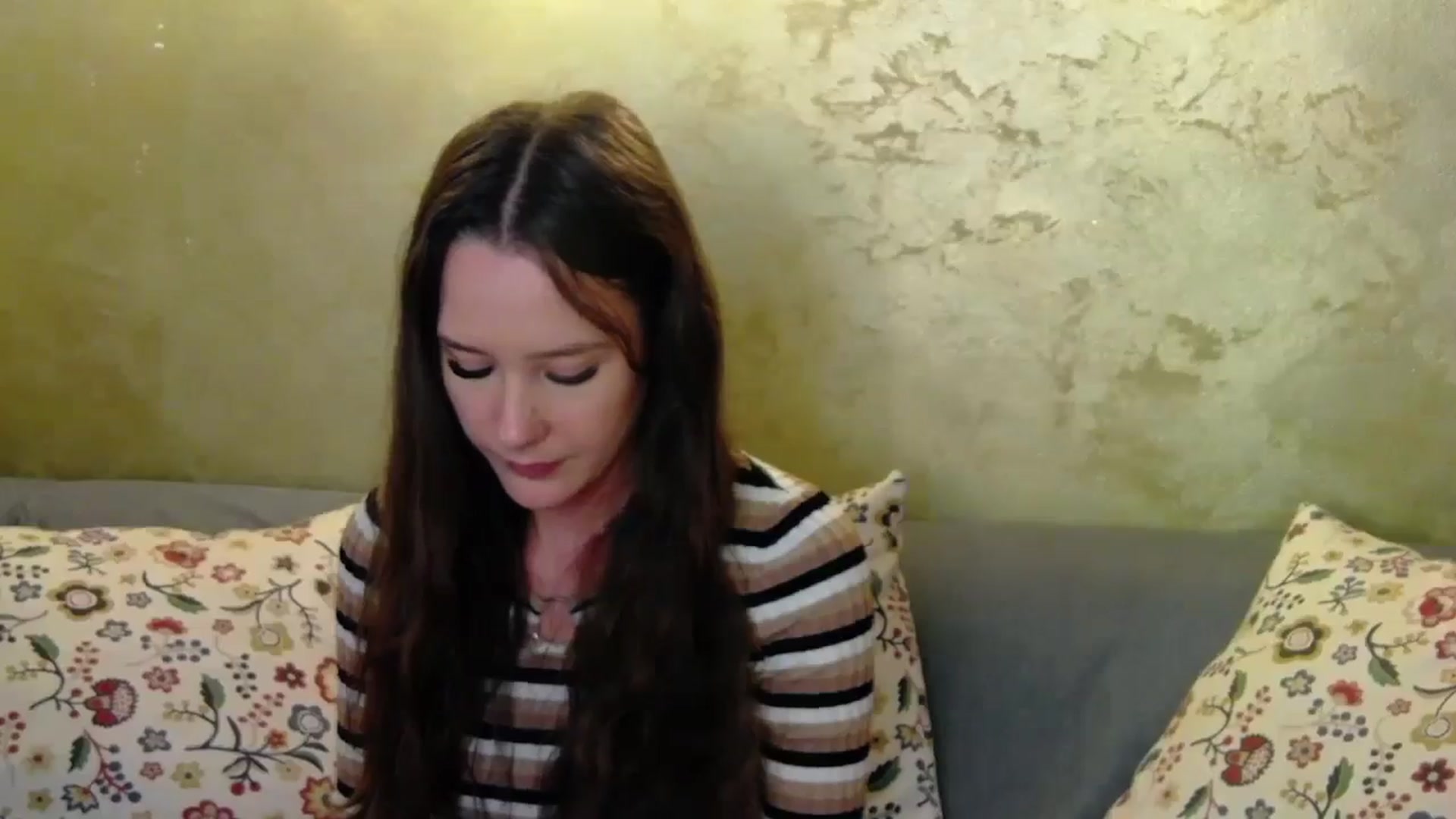 Gallery image thumbnail from Radiance's myfreecams stream on, 10/16/2024, 19:24 image 14 of 20