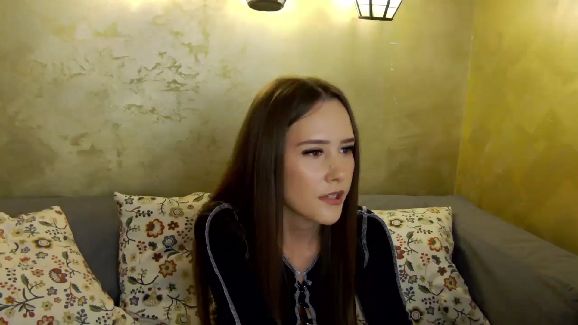 Gallery image thumbnail from Radiance's myfreecams stream on, 10/17/2024, 13:35 image 18 of 20