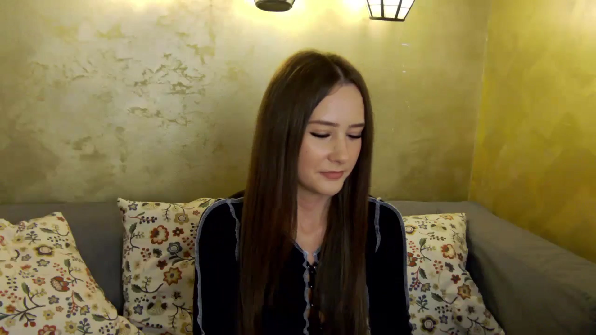 Gallery image thumbnail from Radiance's myfreecams stream on, 10/17/2024, 13:35 image 10 of 20