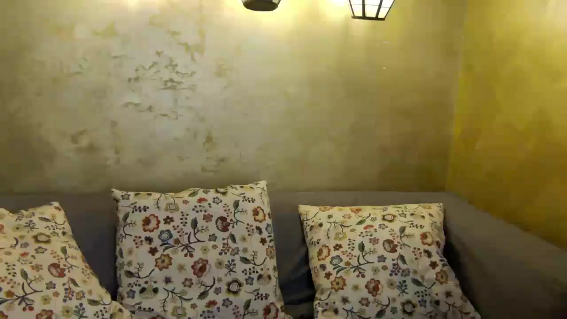 Gallery image thumbnail from Radiance's myfreecams stream on, 10/17/2024, 13:35 image 9 of 20