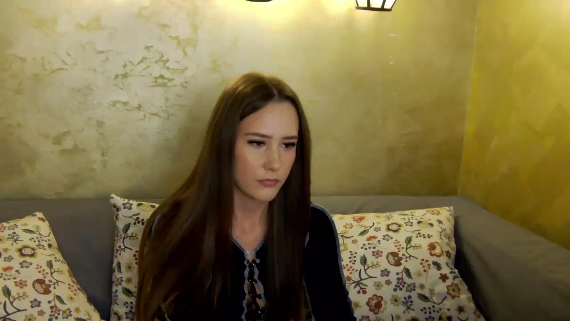 Gallery image thumbnail from Radiance's myfreecams stream on, 10/17/2024, 14:17 image 14 of 20