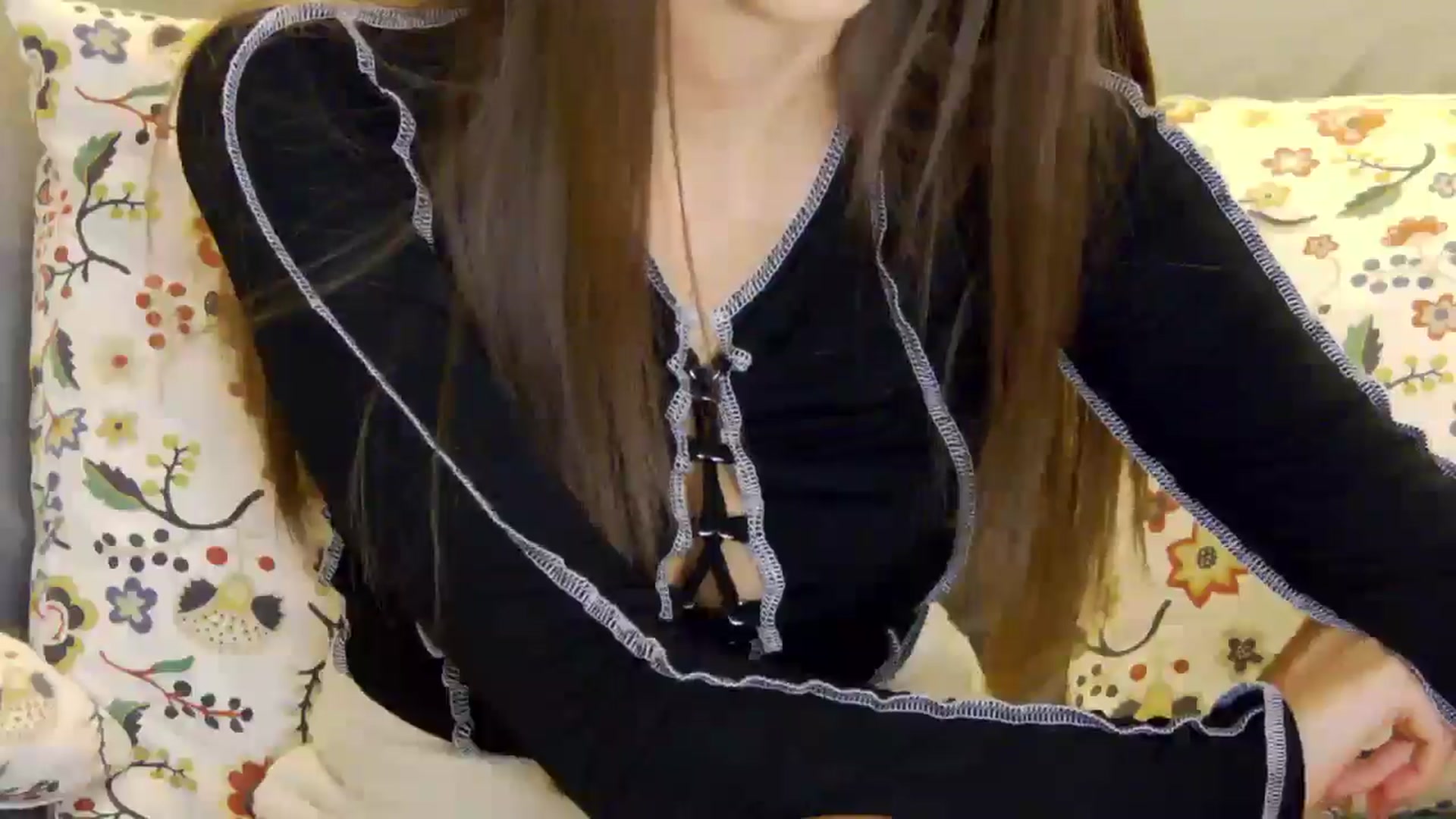 Gallery image thumbnail from Radiance's myfreecams stream on, 10/17/2024, 15:06 image 3 of 20