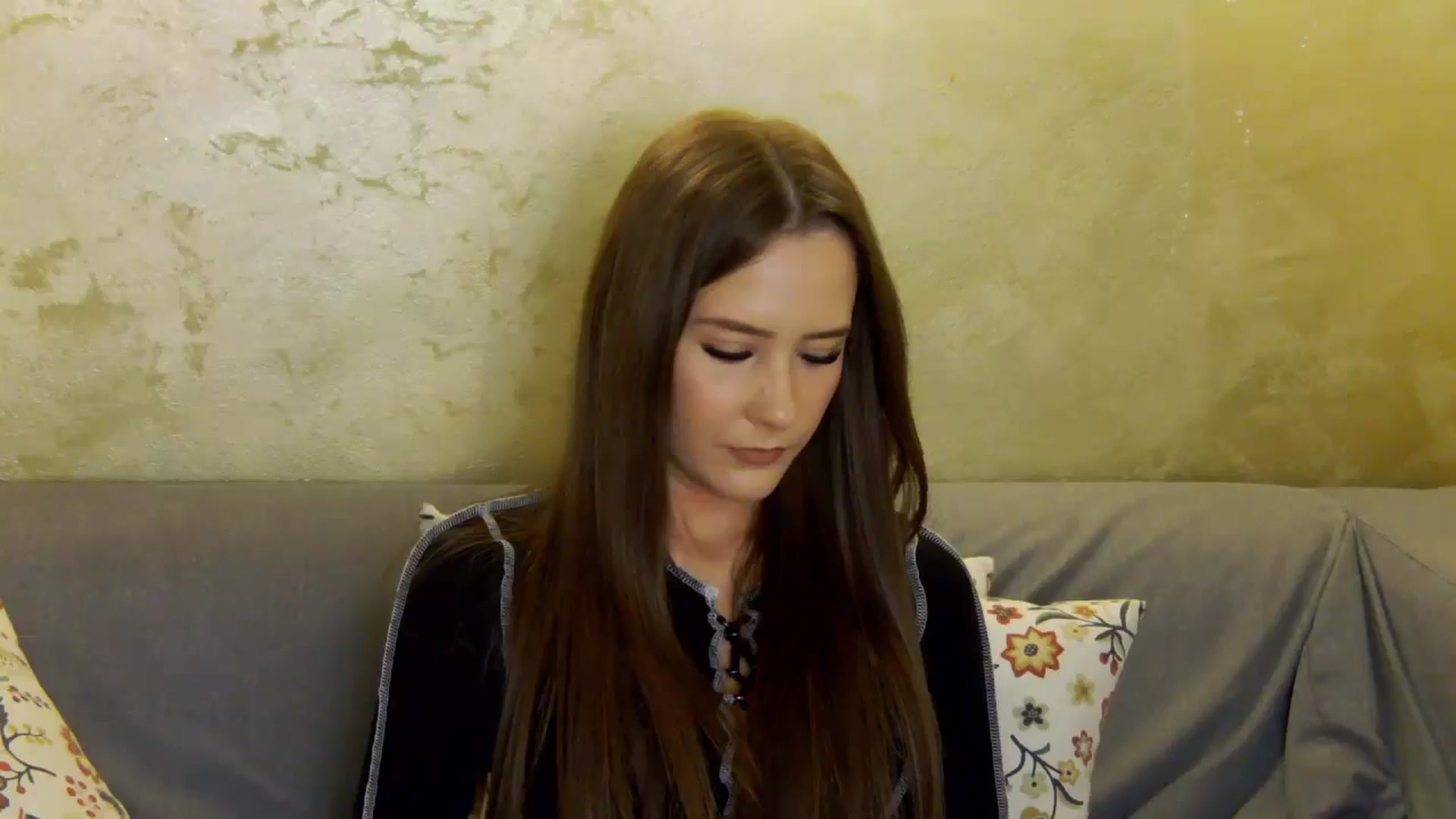 Gallery image thumbnail from Radiance's myfreecams stream on, 10/17/2024, 17:40 image 5 of 20