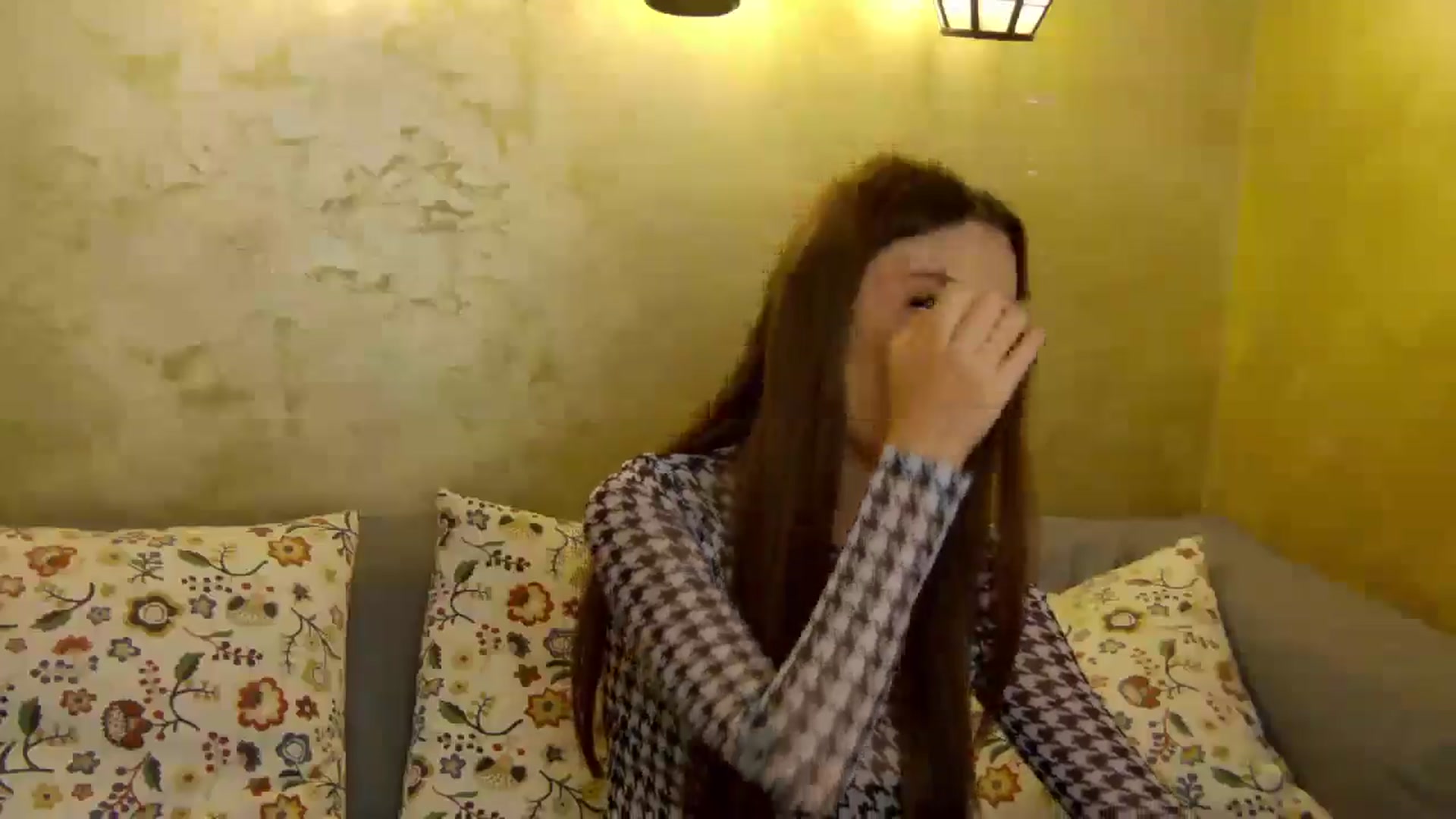 Gallery image thumbnail from Radiance's myfreecams stream on, 10/20/2024, 14:32 image 17 of 20