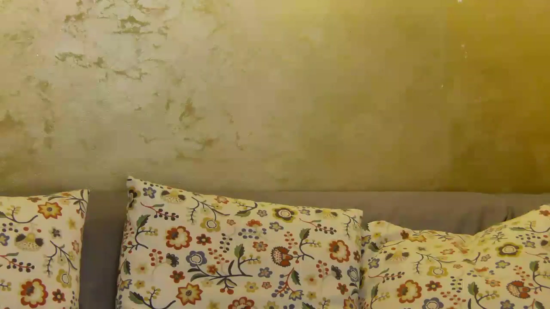 Gallery image thumbnail from Radiance's myfreecams stream on, 10/20/2024, 17:23 image 18 of 20