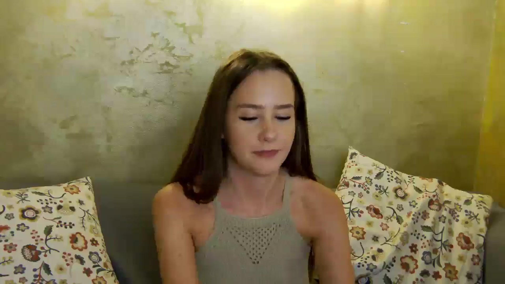 Gallery image thumbnail from Radiance's myfreecams stream on, 10/21/2024, 19:40 image 12 of 20