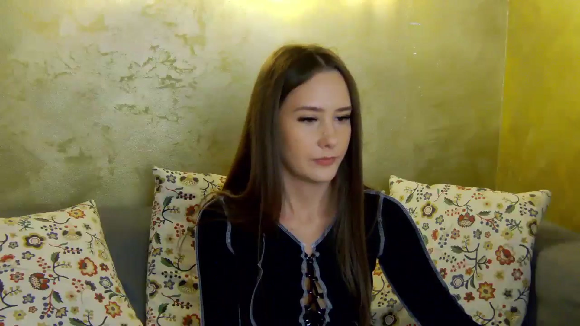 Gallery image thumbnail from Radiance's myfreecams stream on, 10/22/2024, 13:22 image 7 of 20