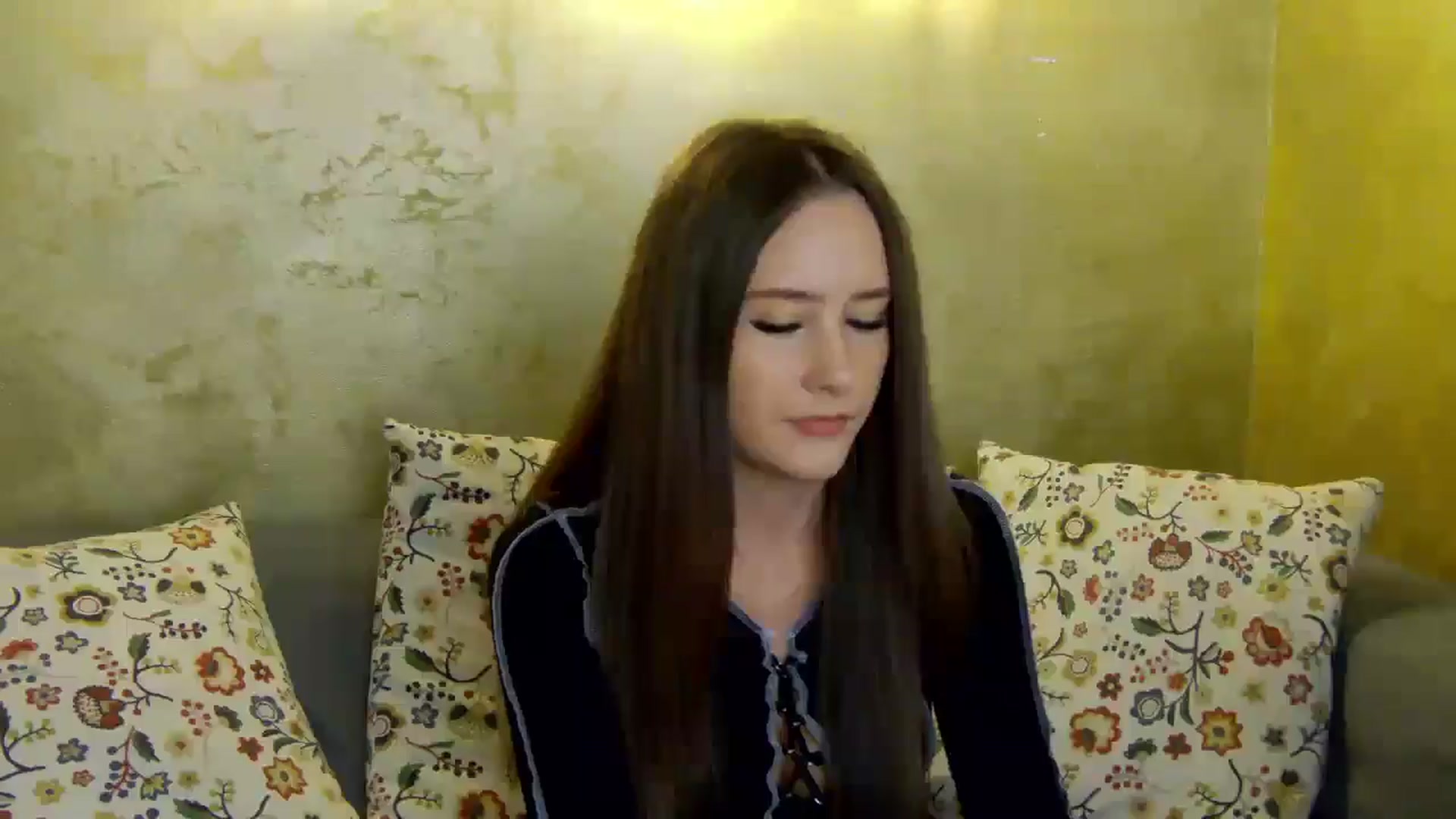 Gallery image thumbnail from Radiance's myfreecams stream on, 10/22/2024, 13:22 image 10 of 20
