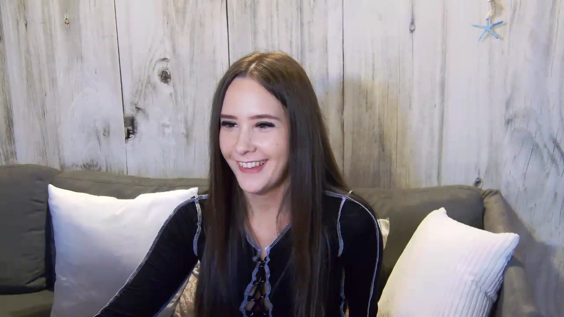 Gallery image thumbnail from Radiance's myfreecams stream on, 10/22/2024, 14:22 image 19 of 20