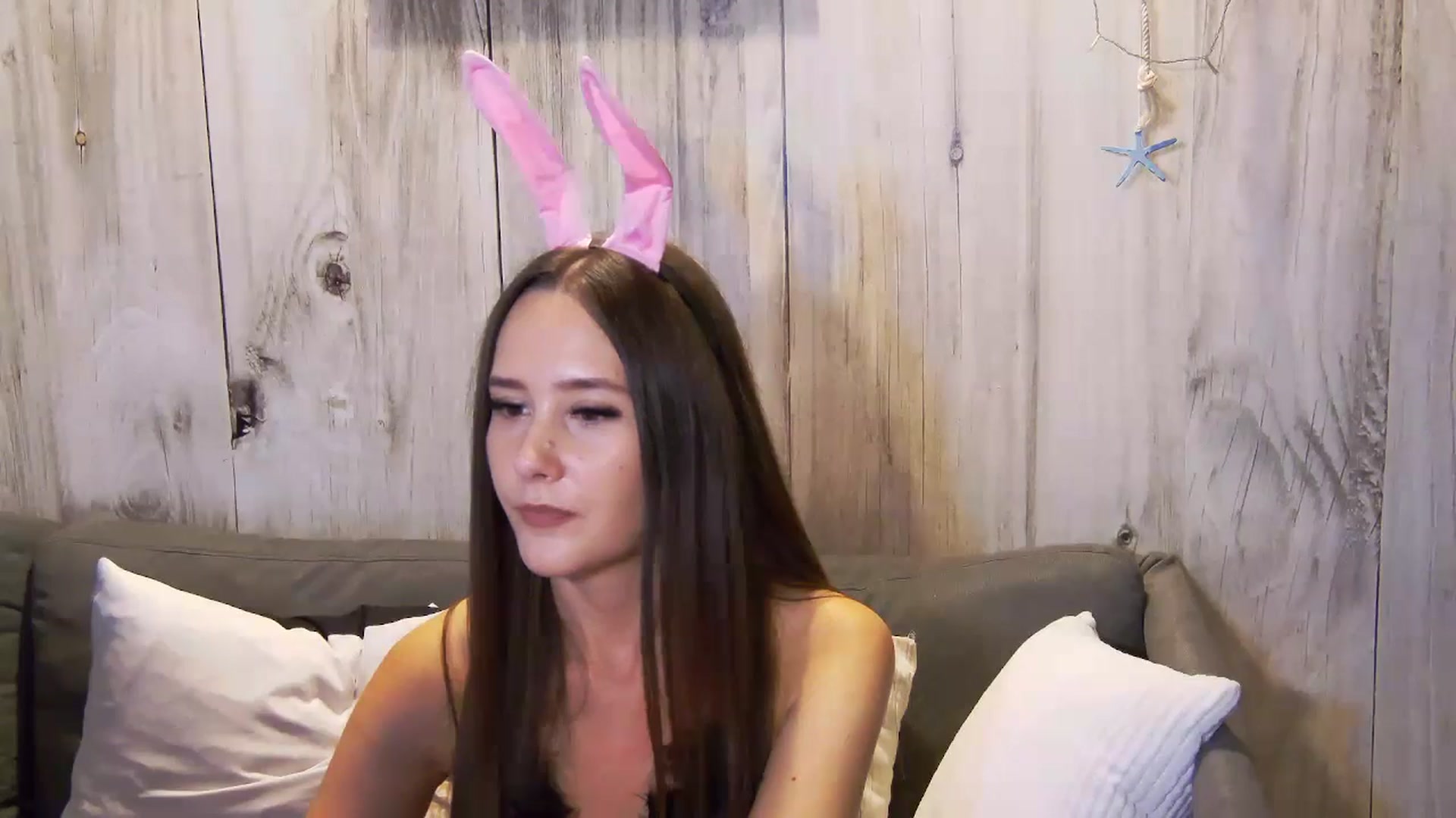 Gallery image thumbnail from Radiance's myfreecams stream on, 10/22/2024, 19:44 image 16 of 20