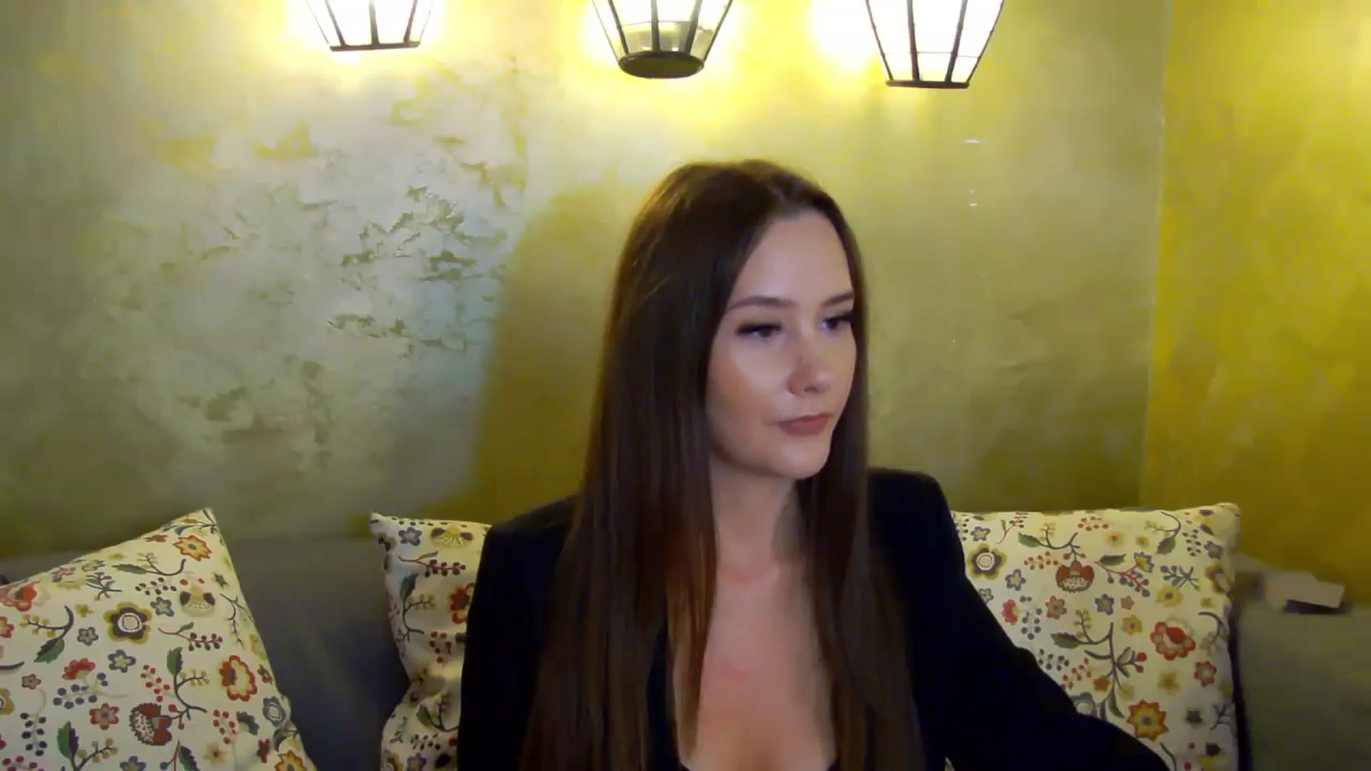 Gallery image thumbnail from Radiance's myfreecams stream on, 10/23/2024, 14:46 image 8 of 20