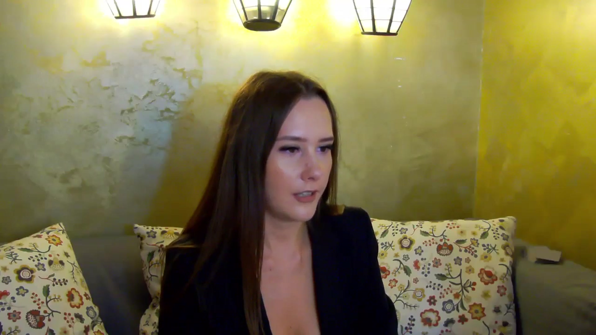 Gallery image thumbnail from Radiance's myfreecams stream on, 10/23/2024, 14:46 image 14 of 20