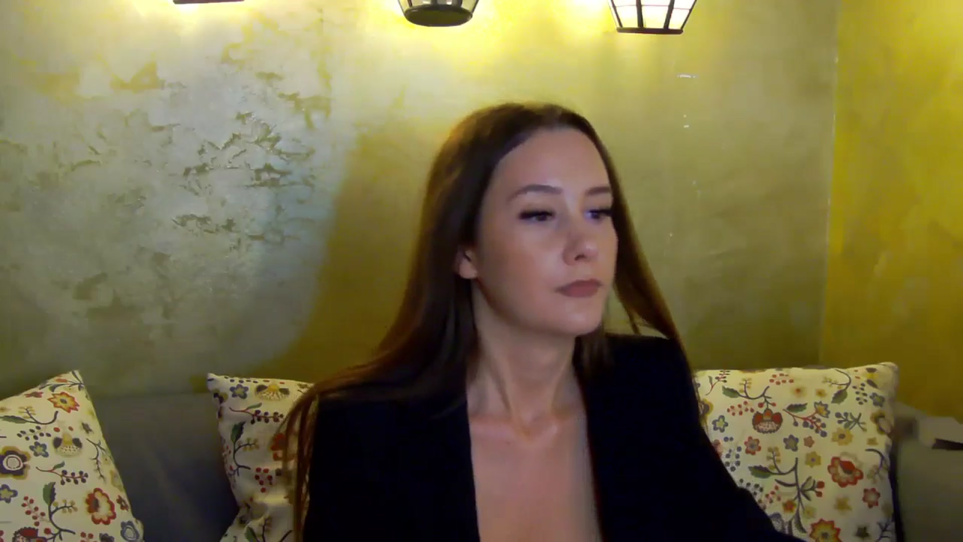 Gallery image thumbnail from Radiance's myfreecams stream on, 10/23/2024, 14:46 image 7 of 20