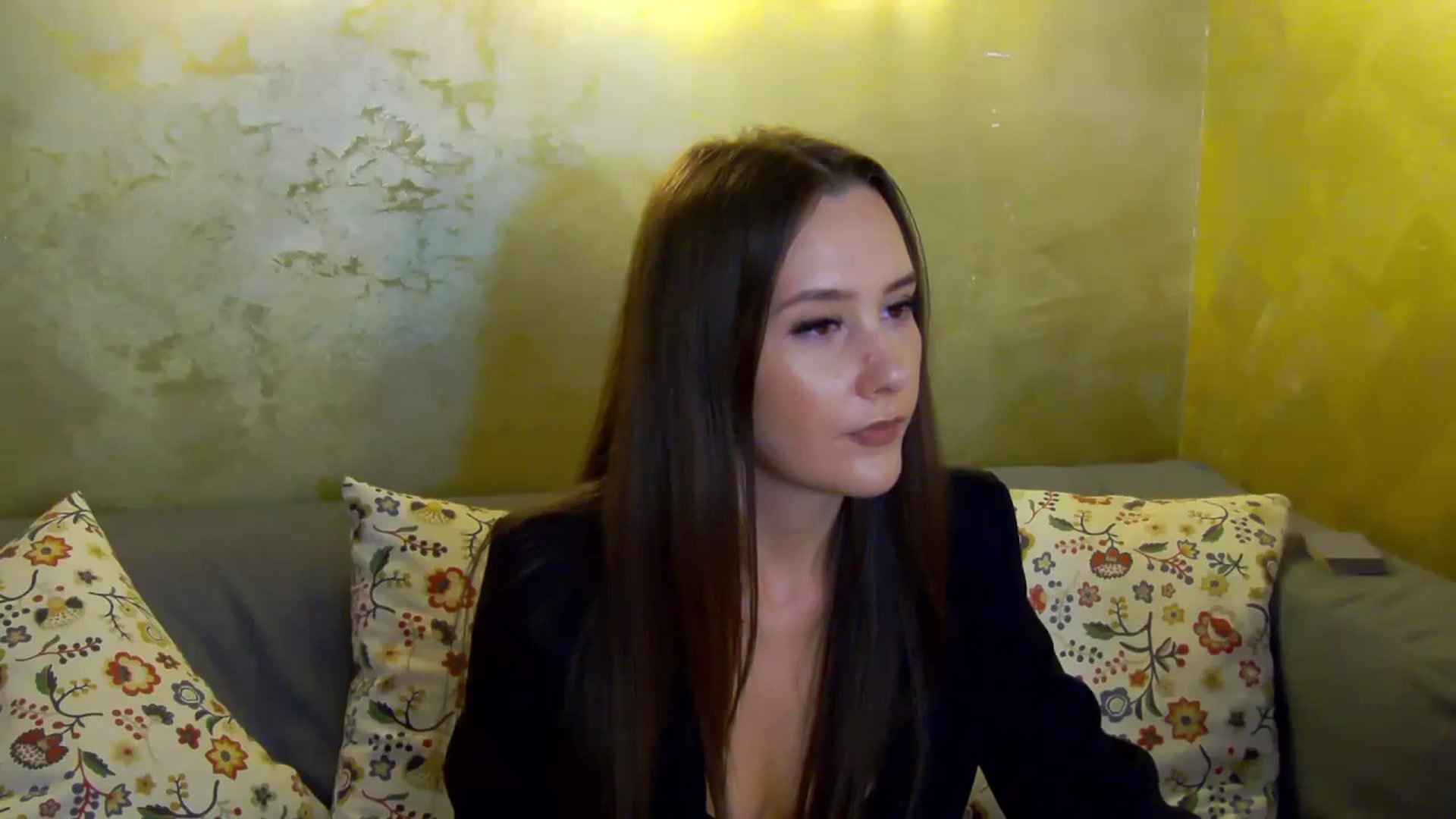 Gallery image thumbnail from Radiance's myfreecams stream on, 10/23/2024, 17:31 image 16 of 20