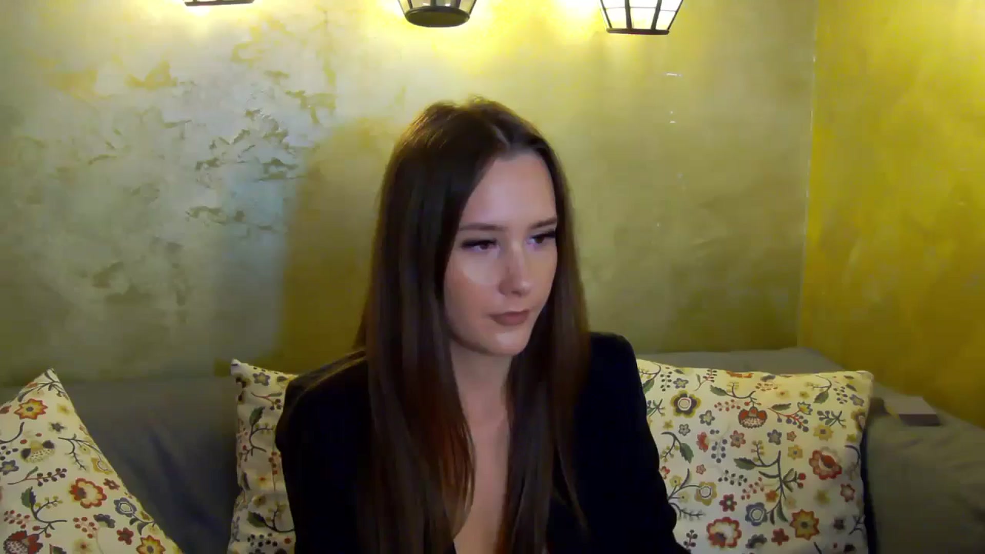 Gallery image thumbnail from Radiance's myfreecams stream on, 10/23/2024, 17:31 image 12 of 20