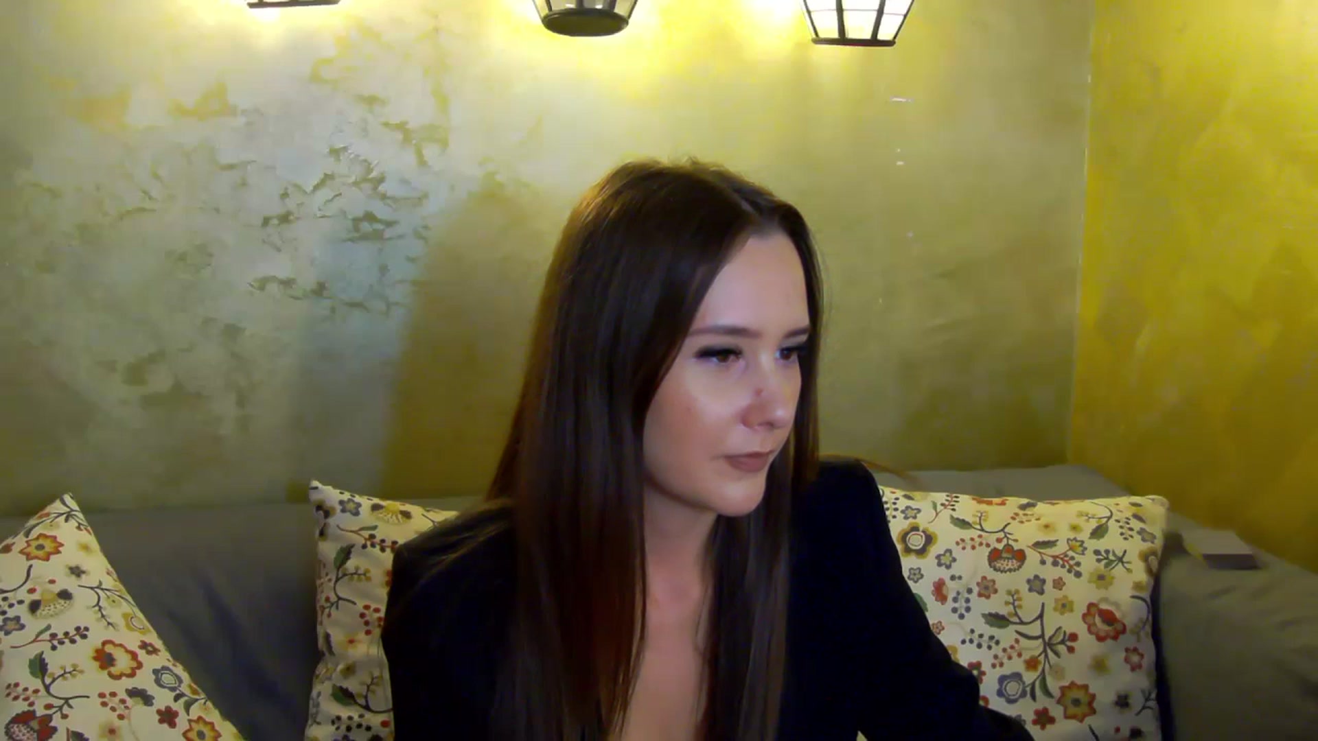 Gallery image thumbnail from Radiance's myfreecams stream on, 10/23/2024, 17:31 image 14 of 20