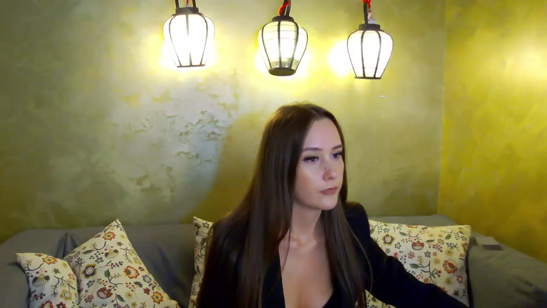 Gallery image thumbnail from Radiance's myfreecams stream on, 10/23/2024, 17:31 image 5 of 20