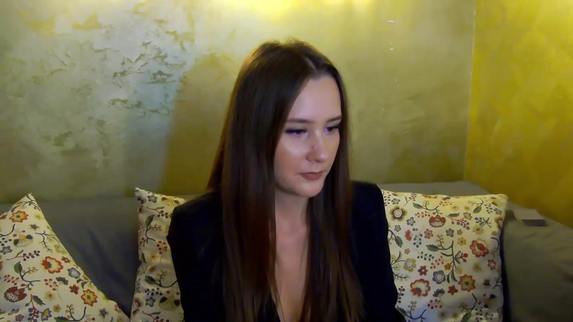 Gallery image thumbnail from Radiance's myfreecams stream on, 10/23/2024, 17:31 image 20 of 20