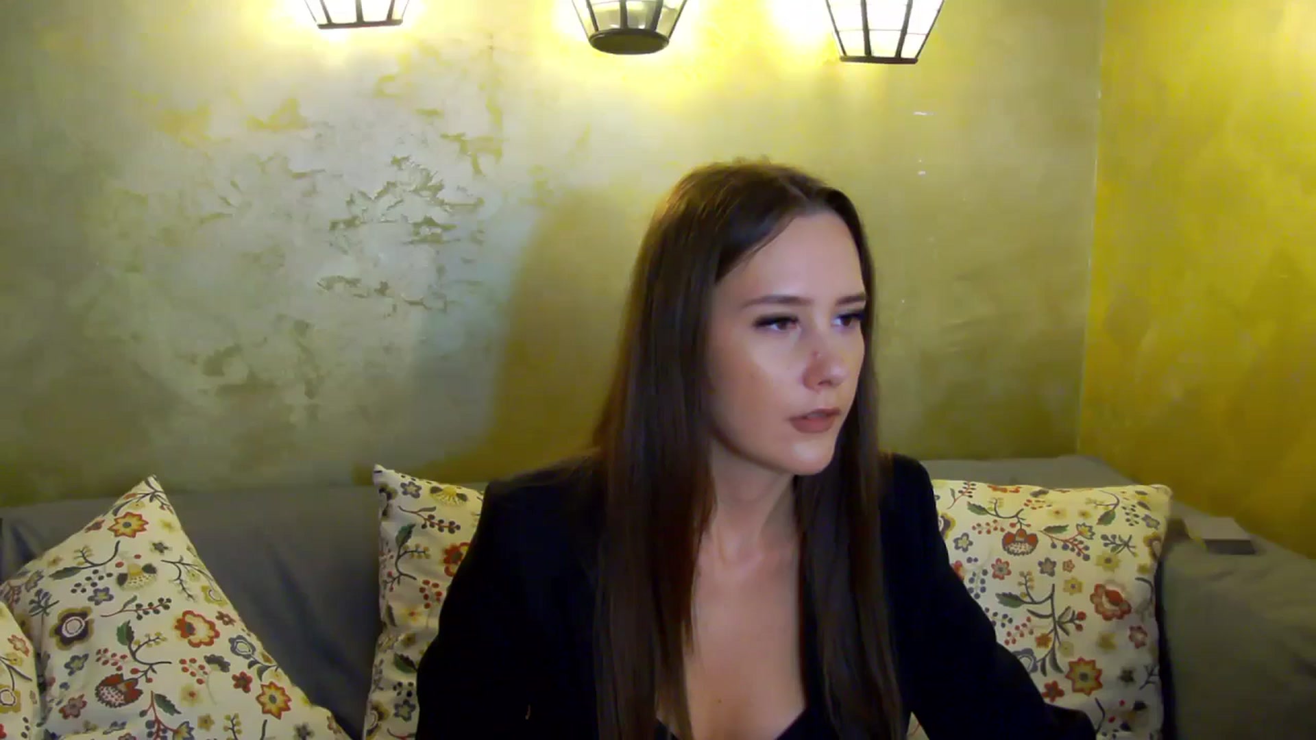 Gallery image thumbnail from Radiance's myfreecams stream on, 10/23/2024, 17:31 image 1 of 20