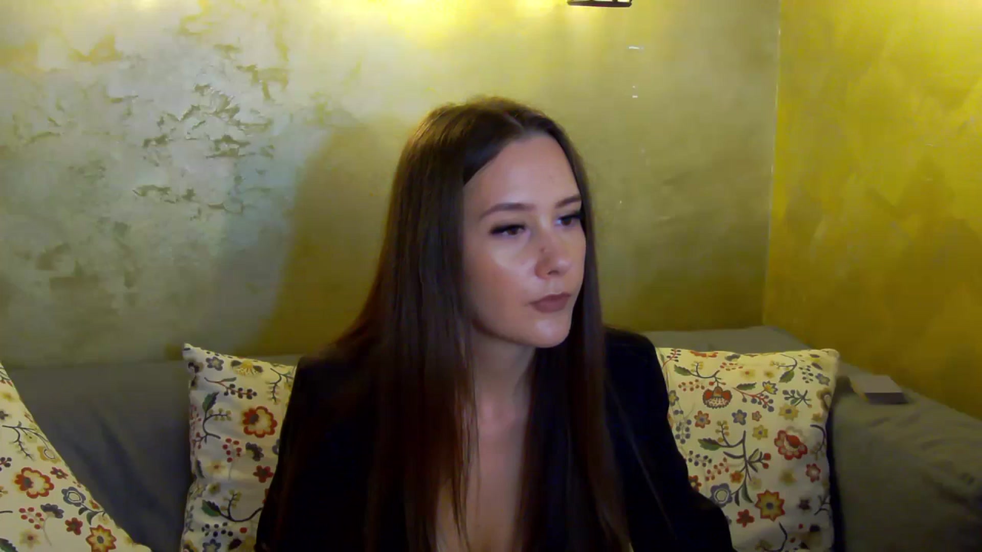 Gallery image thumbnail from Radiance's myfreecams stream on, 10/23/2024, 18:14 image 11 of 20