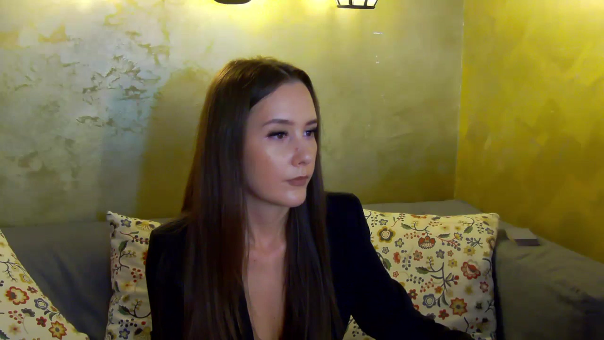 Gallery image thumbnail from Radiance's myfreecams stream on, 10/23/2024, 18:14 image 6 of 20