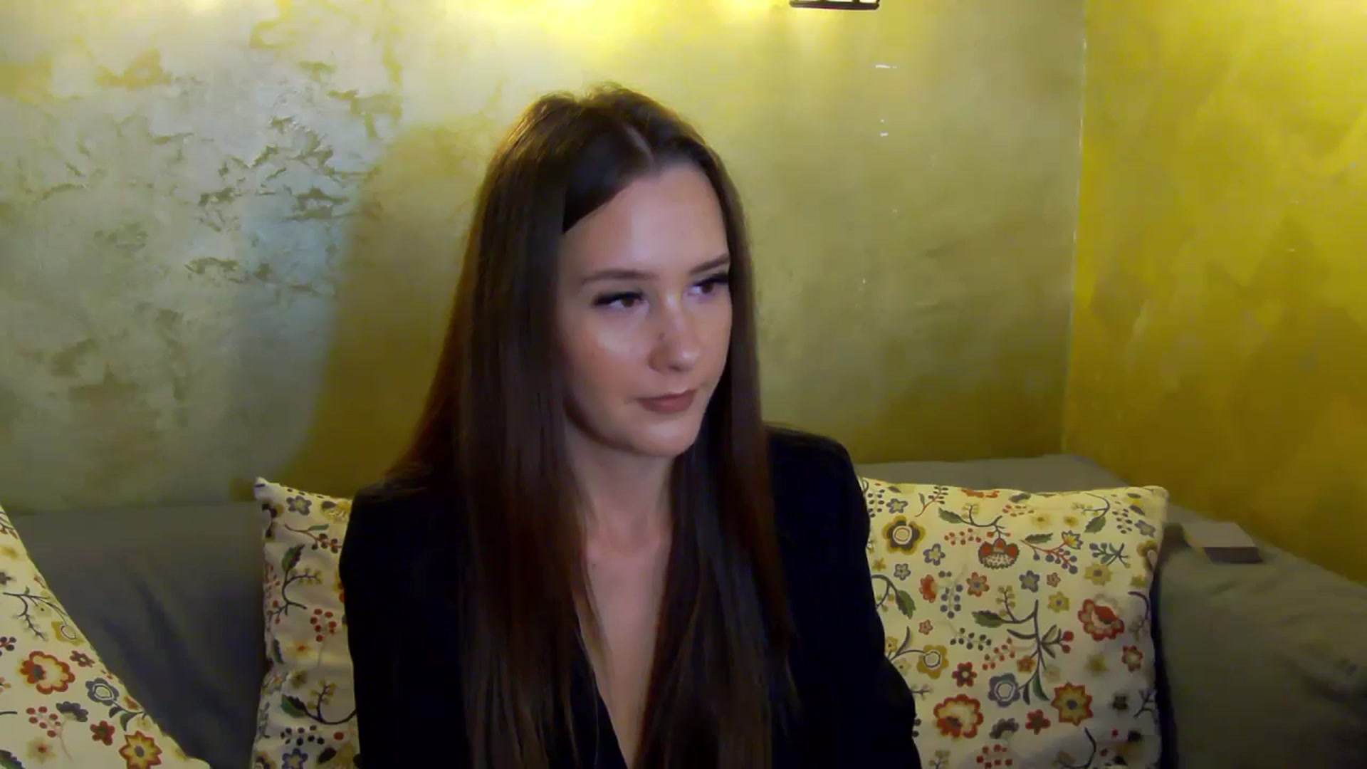 Gallery image thumbnail from Radiance's myfreecams stream on, 10/23/2024, 18:14 image 14 of 20