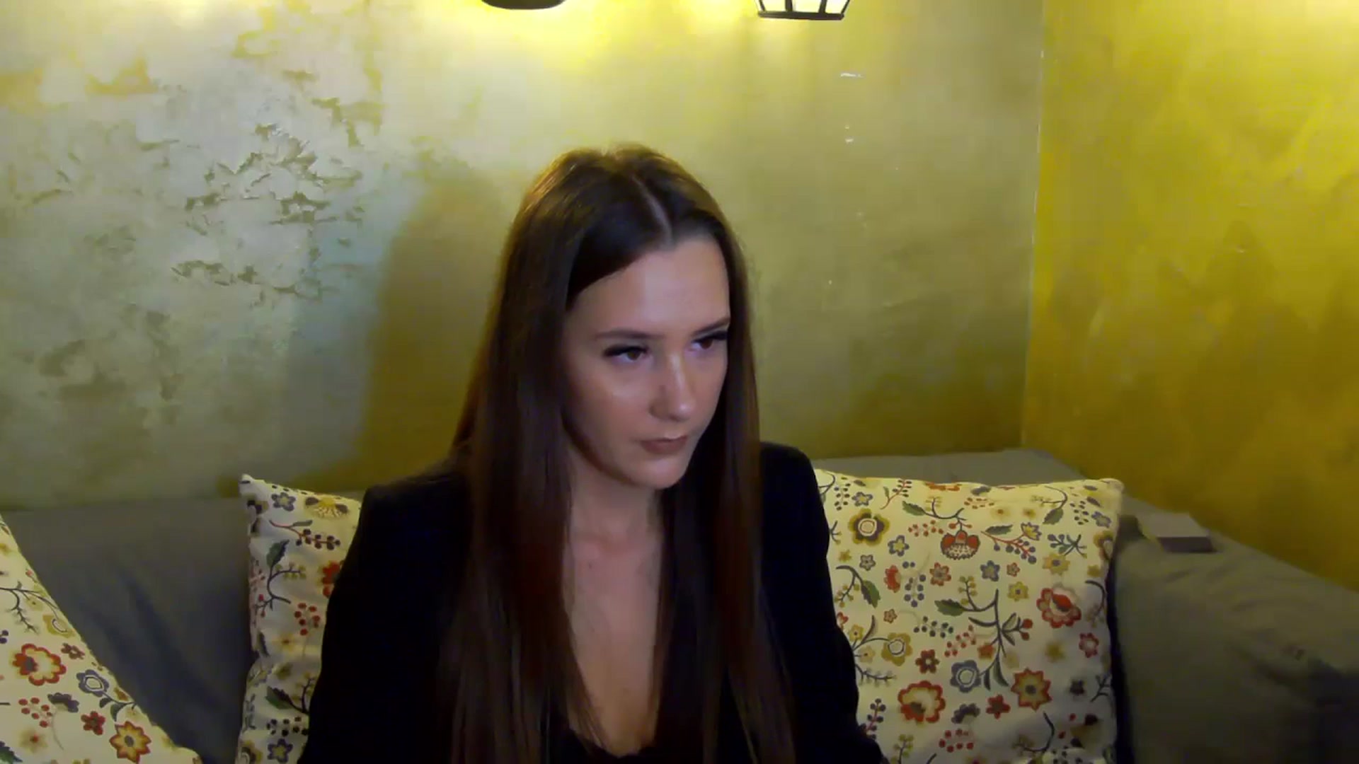 Gallery image thumbnail from Radiance's myfreecams stream on, 10/23/2024, 18:14 image 2 of 20
