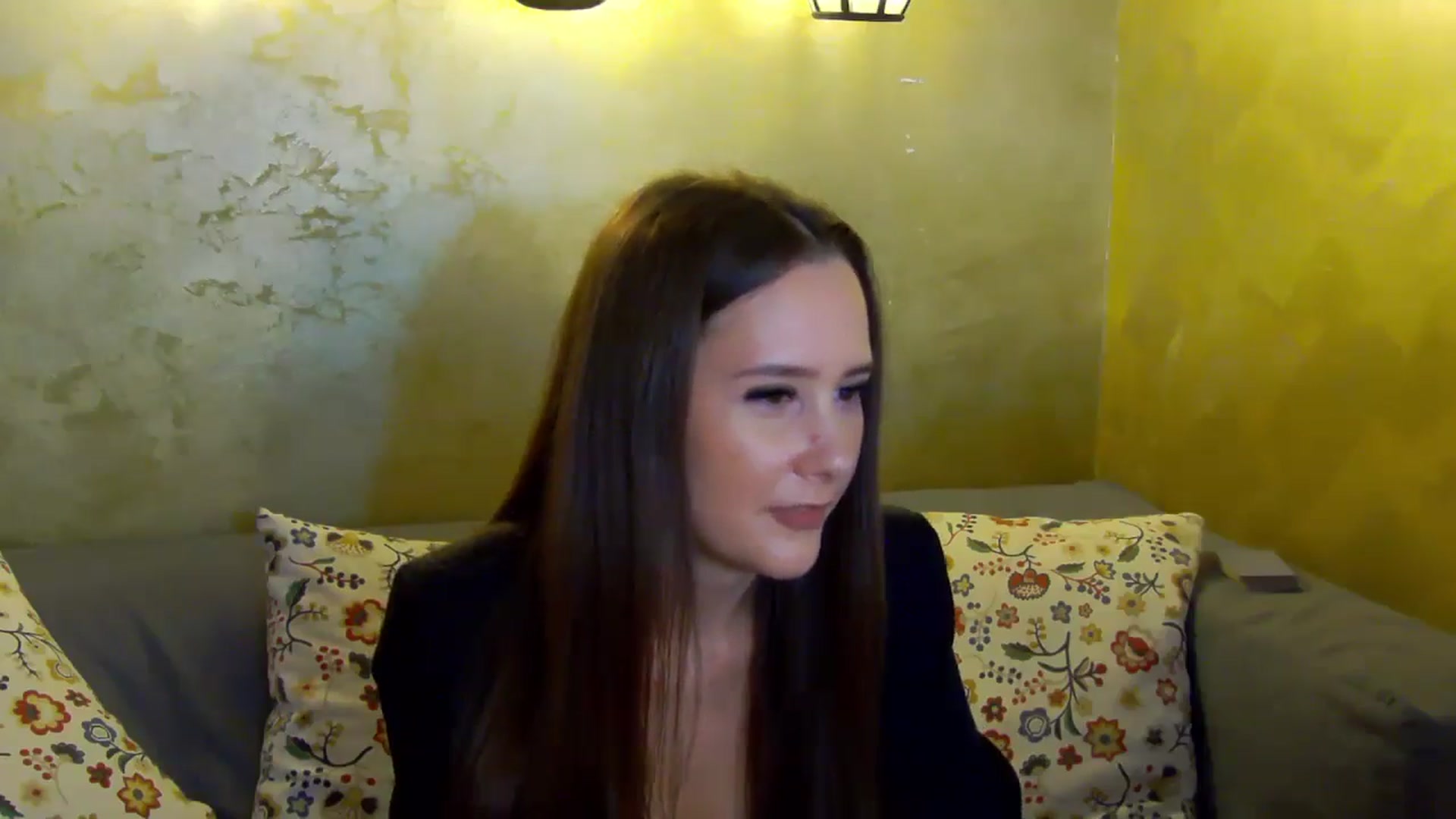 Gallery image thumbnail from Radiance's myfreecams stream on, 10/23/2024, 18:14 image 3 of 20