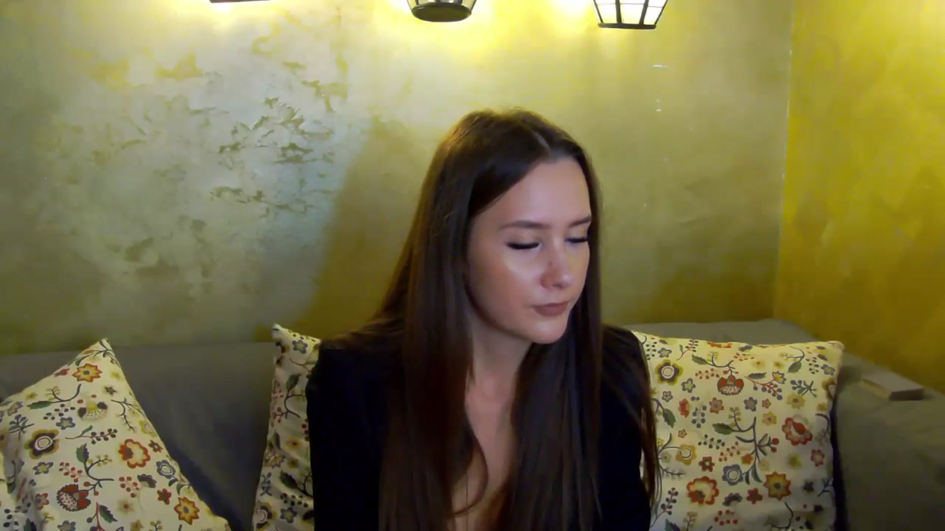 Gallery image thumbnail from Radiance's myfreecams stream on, 10/23/2024, 19:30 image 19 of 20