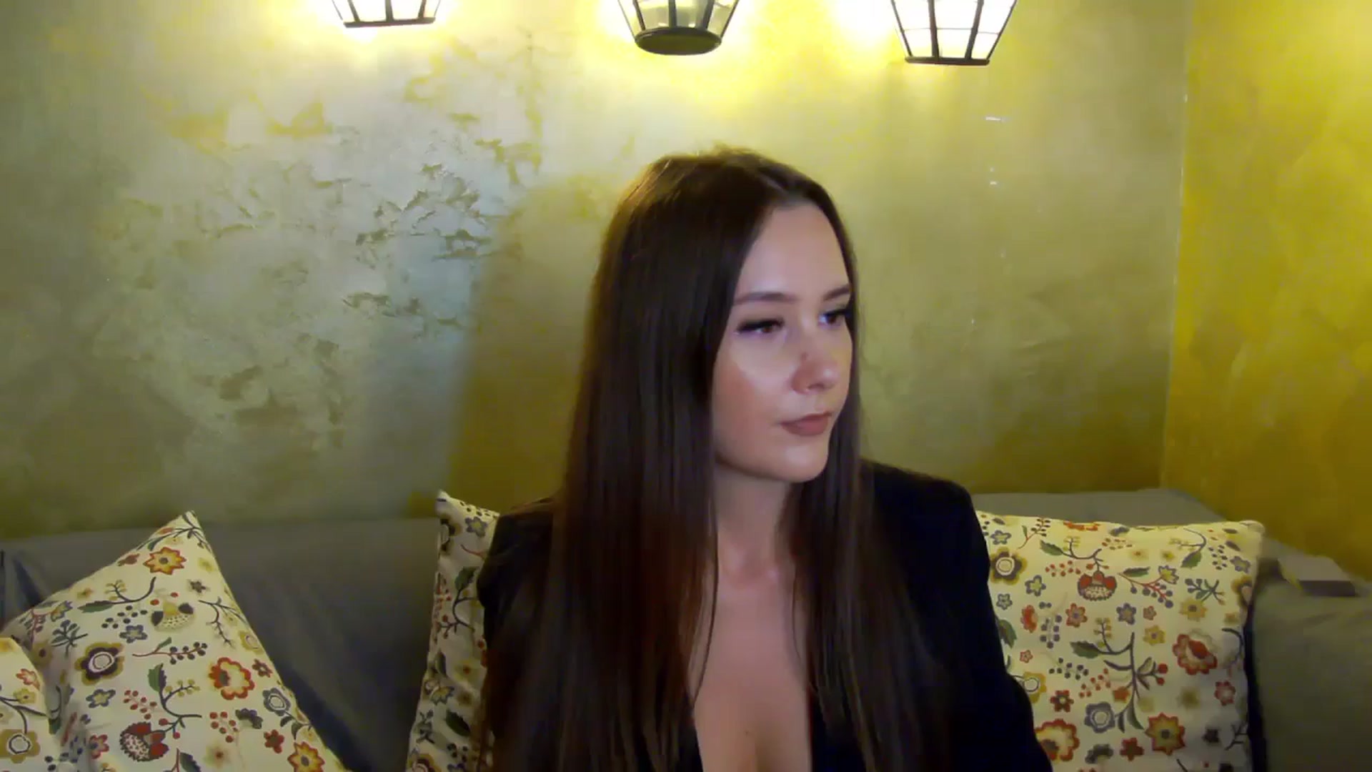 Gallery image thumbnail from Radiance's myfreecams stream on, 10/23/2024, 19:30 image 10 of 20