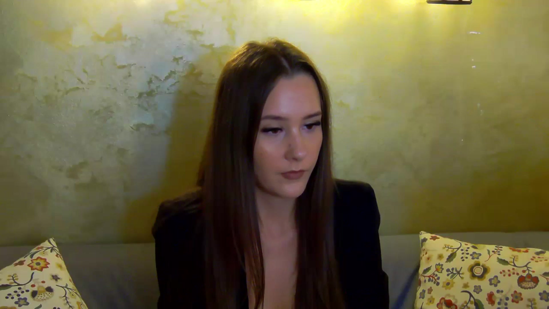 Gallery image thumbnail from Radiance's myfreecams stream on, 10/23/2024, 19:30 image 6 of 20