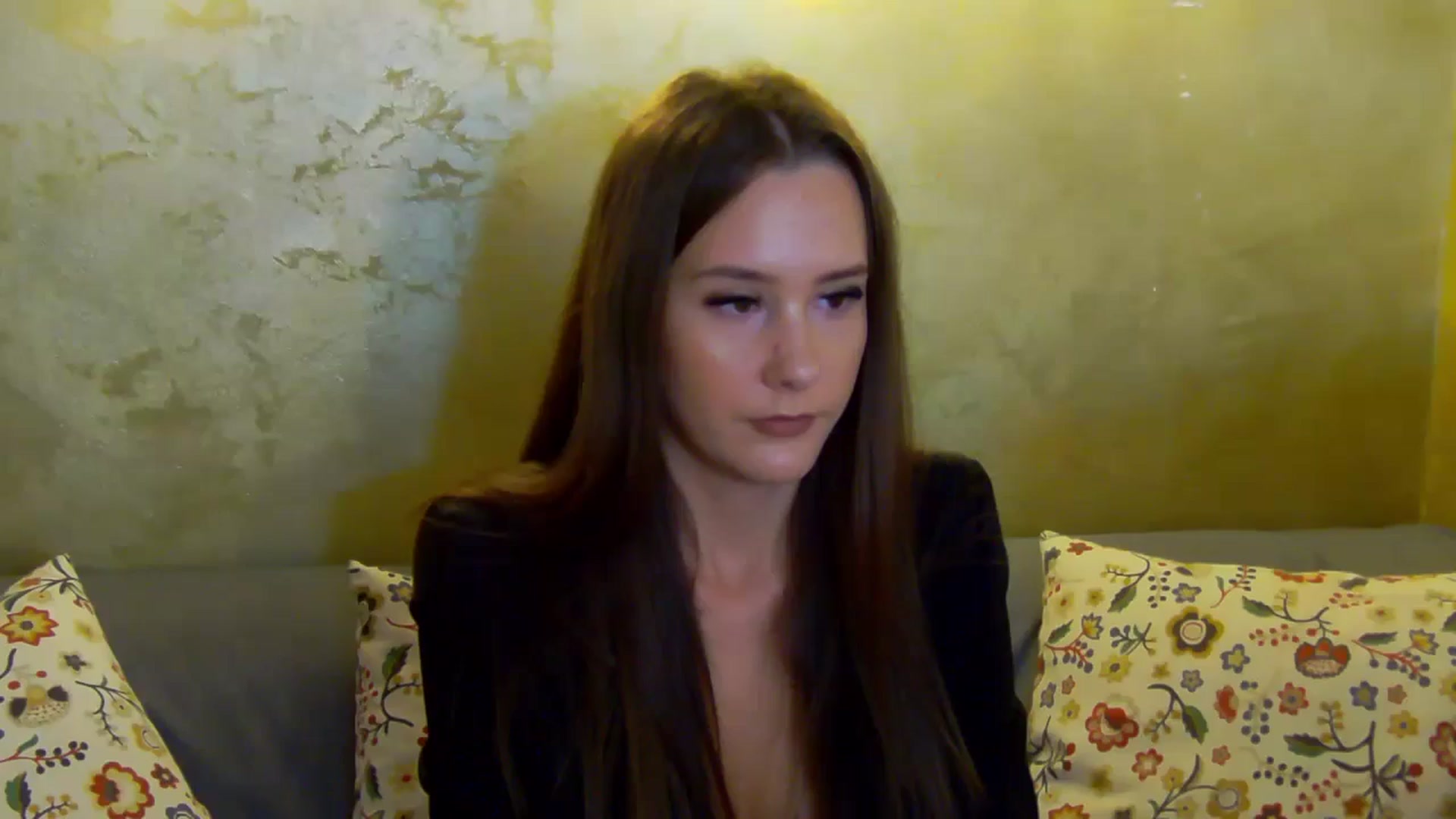 Gallery image thumbnail from Radiance's myfreecams stream on, 10/23/2024, 19:30 image 1 of 20