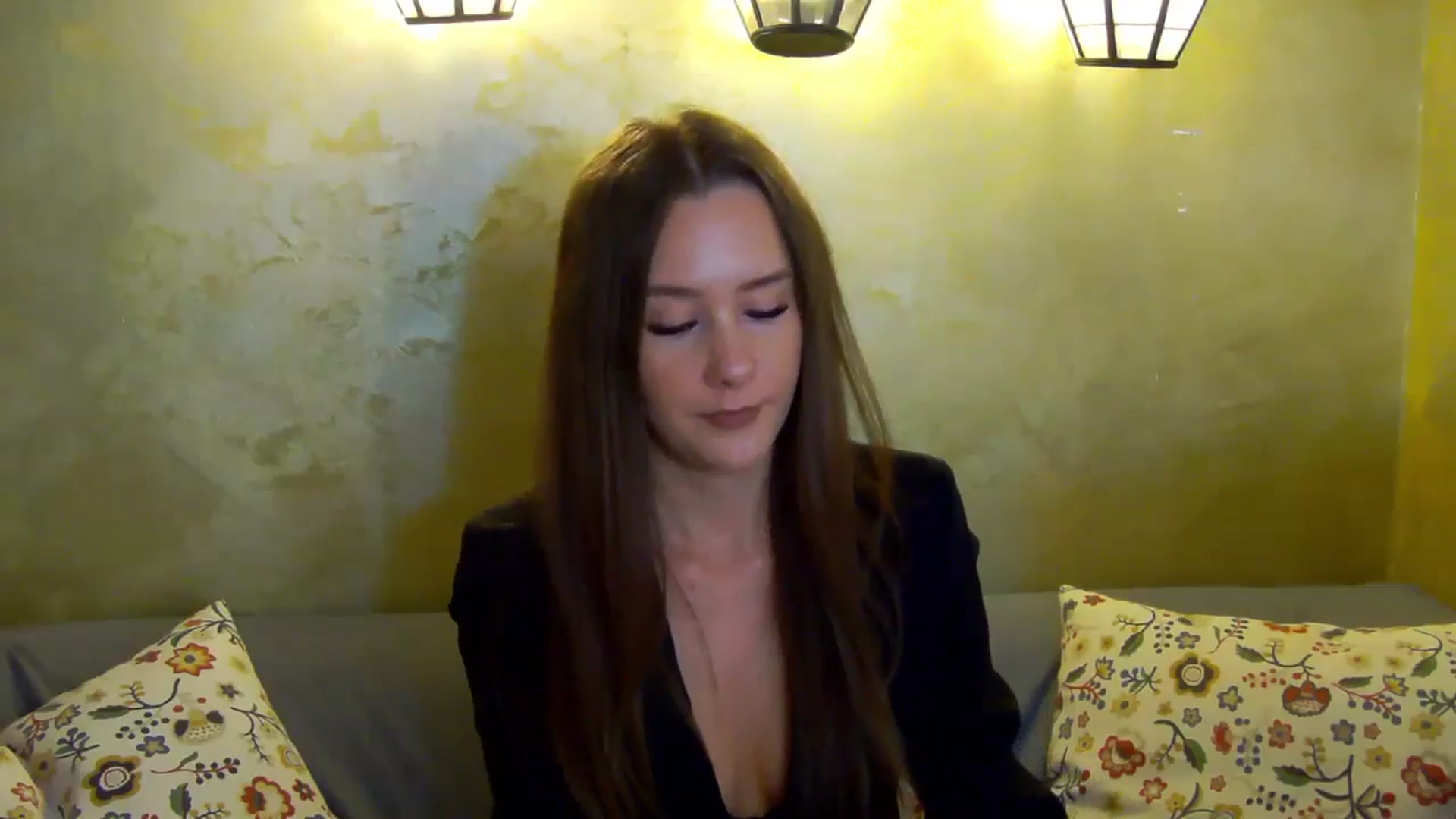 Gallery image thumbnail from Radiance's myfreecams stream on, 10/23/2024, 19:30 image 7 of 20