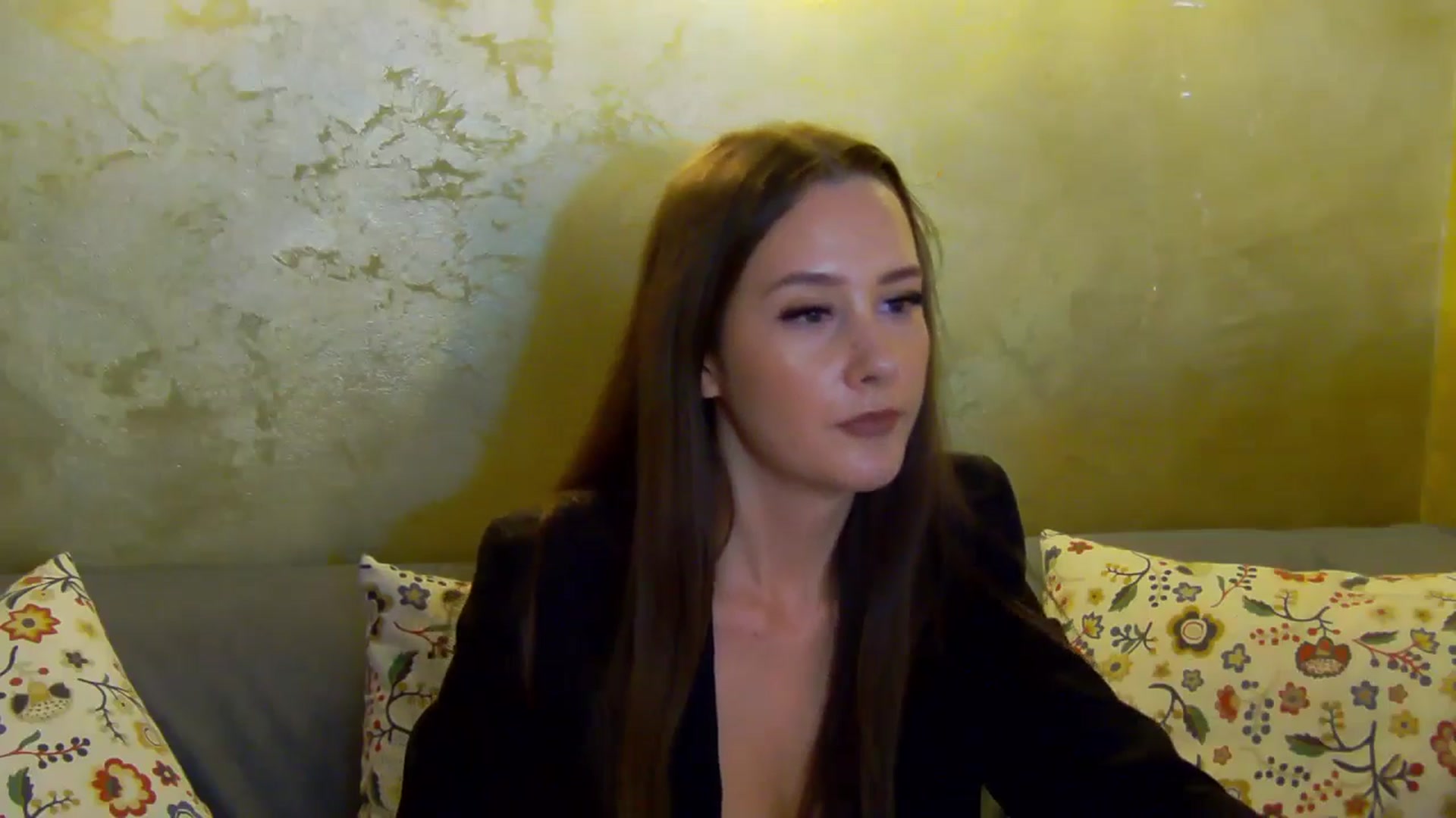 Gallery image thumbnail from Radiance's myfreecams stream on, 10/23/2024, 19:30 image 5 of 20