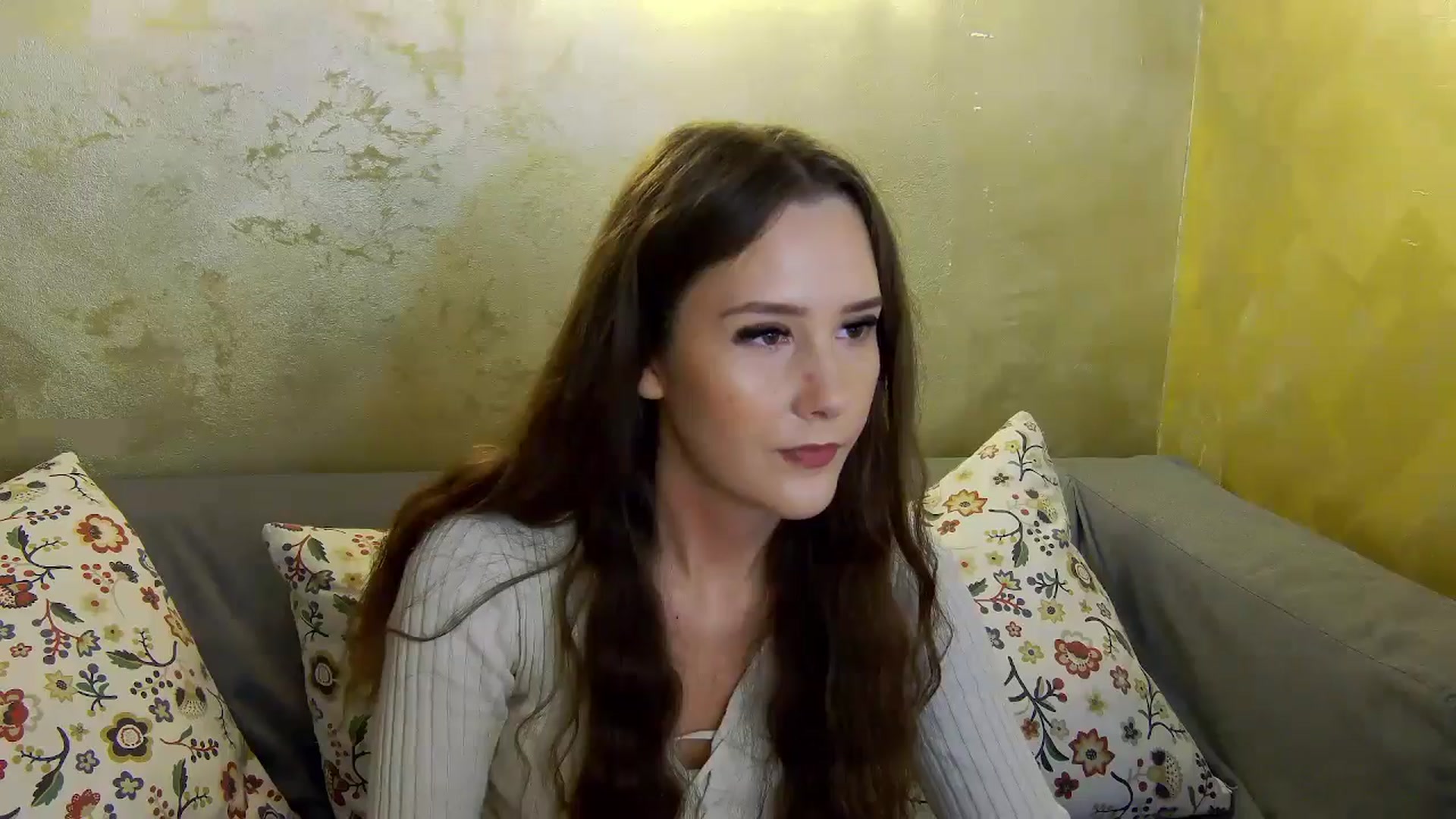 Gallery image thumbnail from Radiance's myfreecams stream on, 10/26/2024, 15:16 image 15 of 20