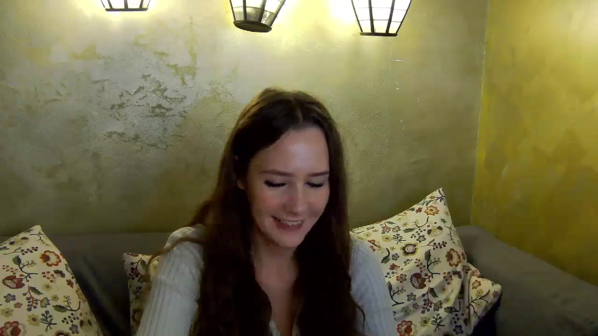 Gallery image thumbnail from Radiance's myfreecams stream on, 10/26/2024, 18:39 image 9 of 20
