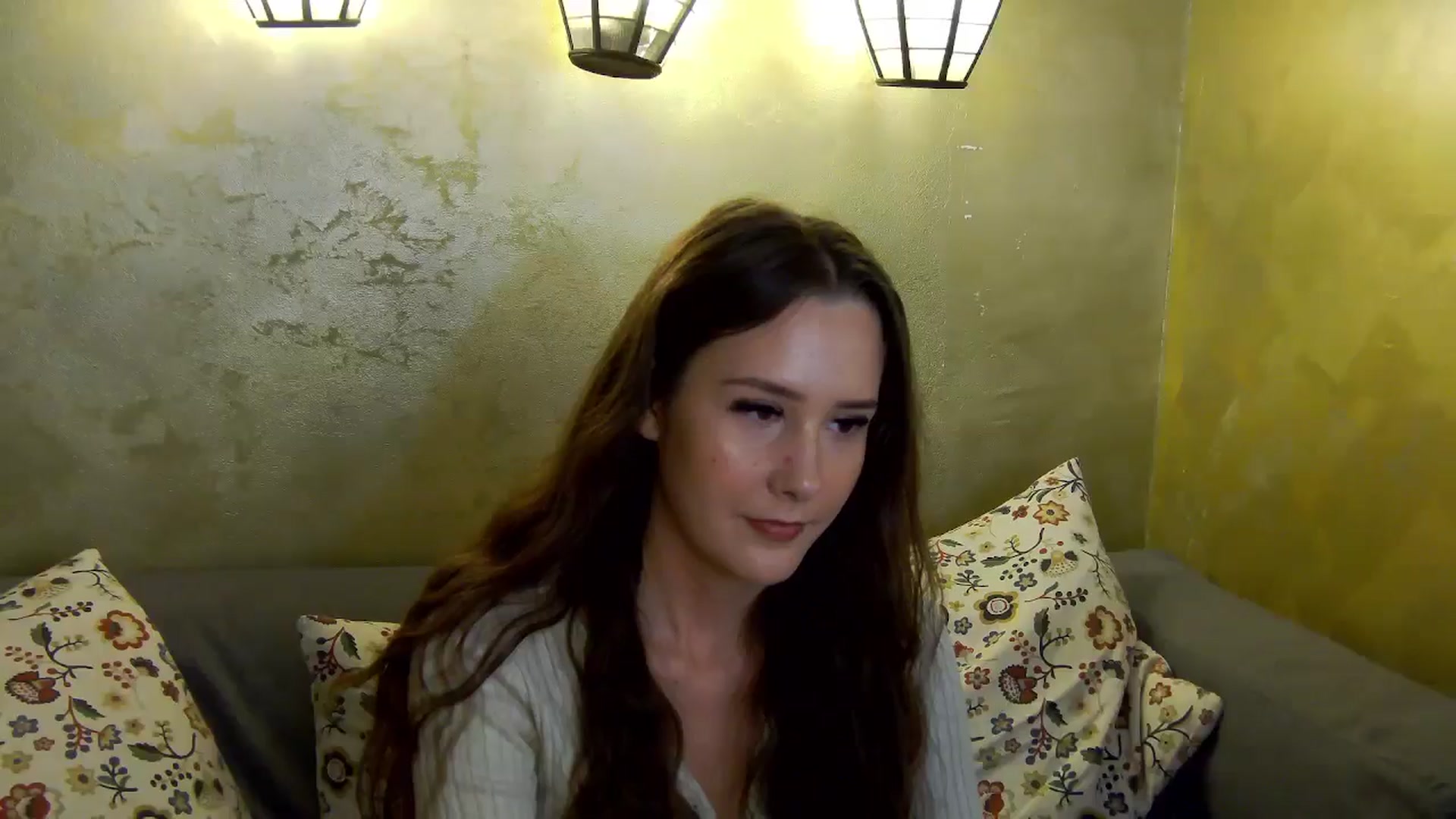 Gallery image thumbnail from Radiance's myfreecams stream on, 10/26/2024, 18:39 image 16 of 20