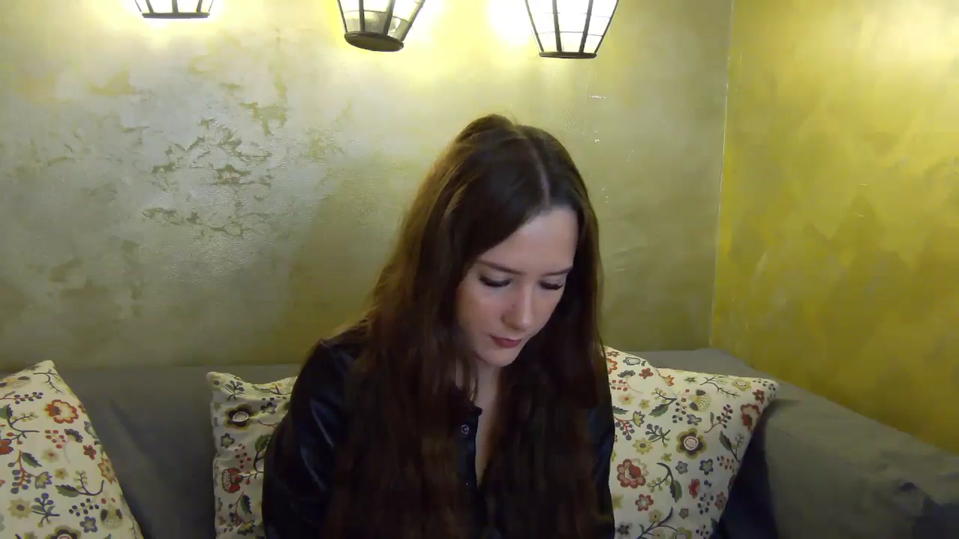 Gallery image thumbnail from Radiance's myfreecams stream on, 10/27/2024, 13:25 image 4 of 20